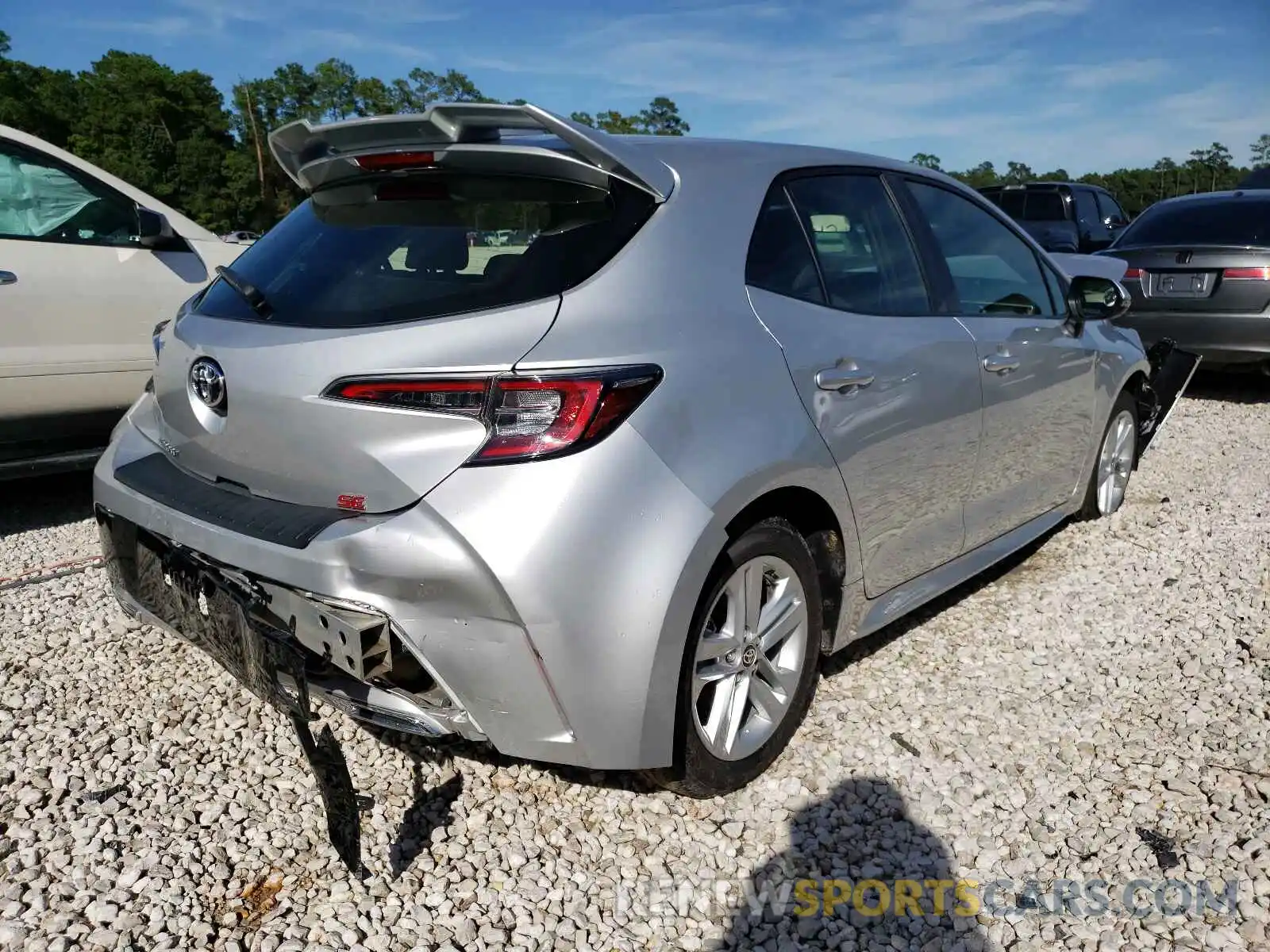 4 Photograph of a damaged car JTNK4RBE2K3073135 TOYOTA COROLLA 2019