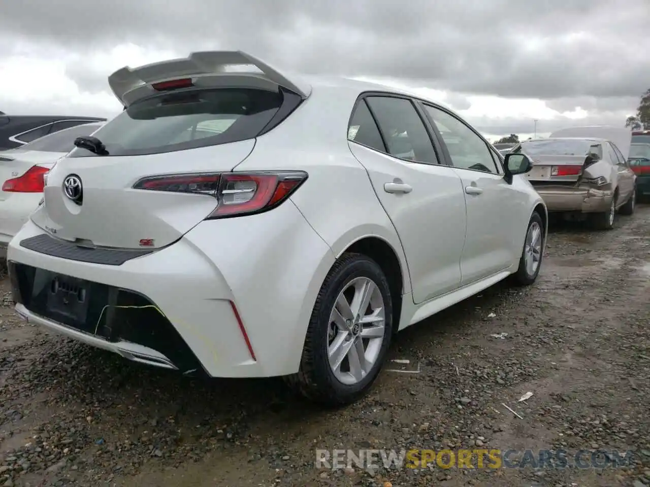 4 Photograph of a damaged car JTNK4RBE3K3004955 TOYOTA COROLLA 2019