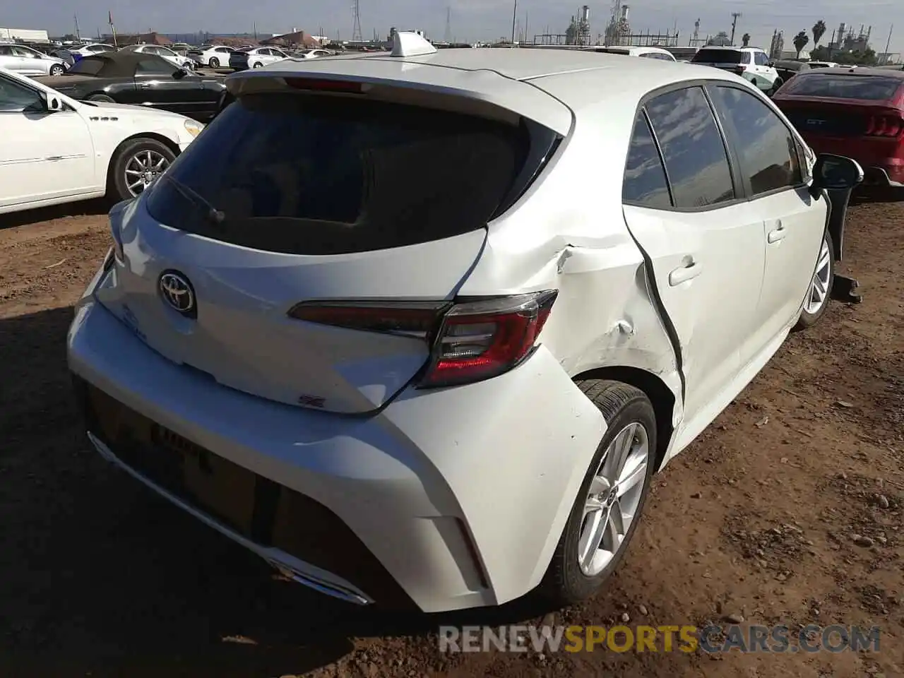 4 Photograph of a damaged car JTNK4RBE3K3007399 TOYOTA COROLLA 2019