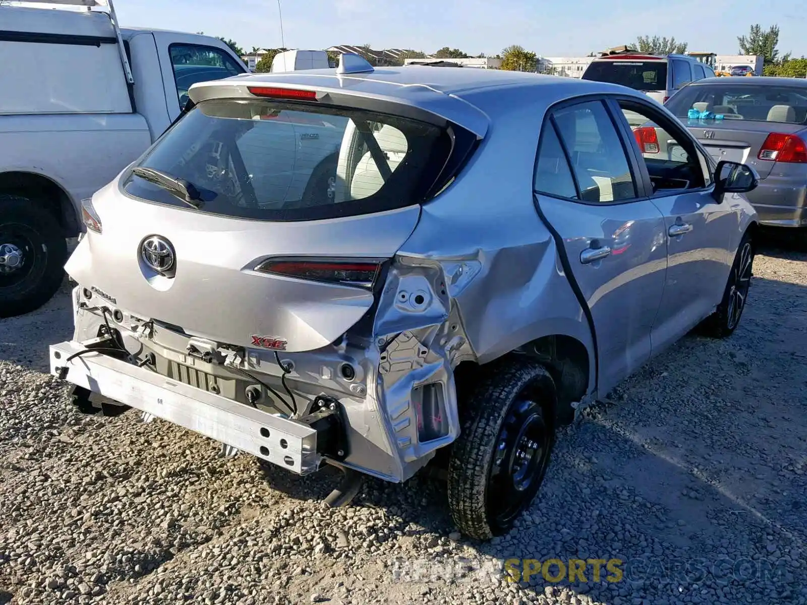 4 Photograph of a damaged car JTNK4RBE3K3017589 TOYOTA COROLLA 2019