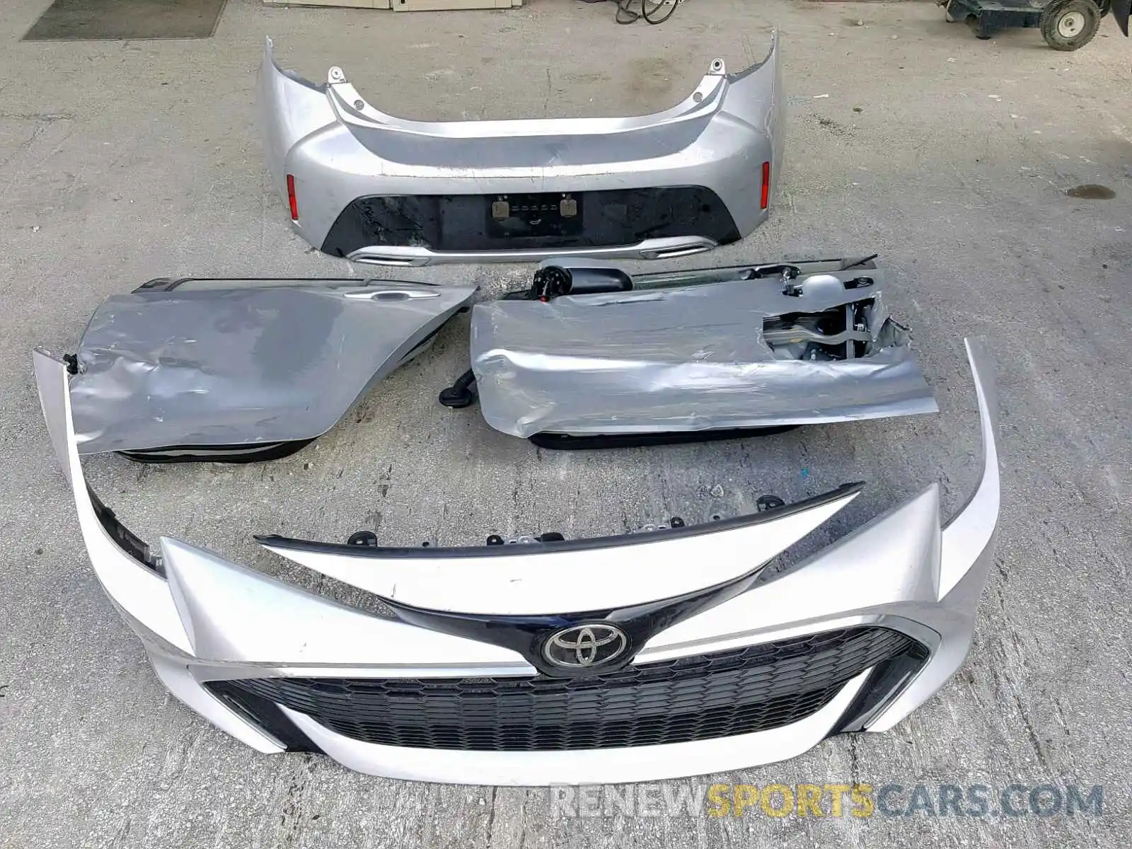 9 Photograph of a damaged car JTNK4RBE3K3017589 TOYOTA COROLLA 2019