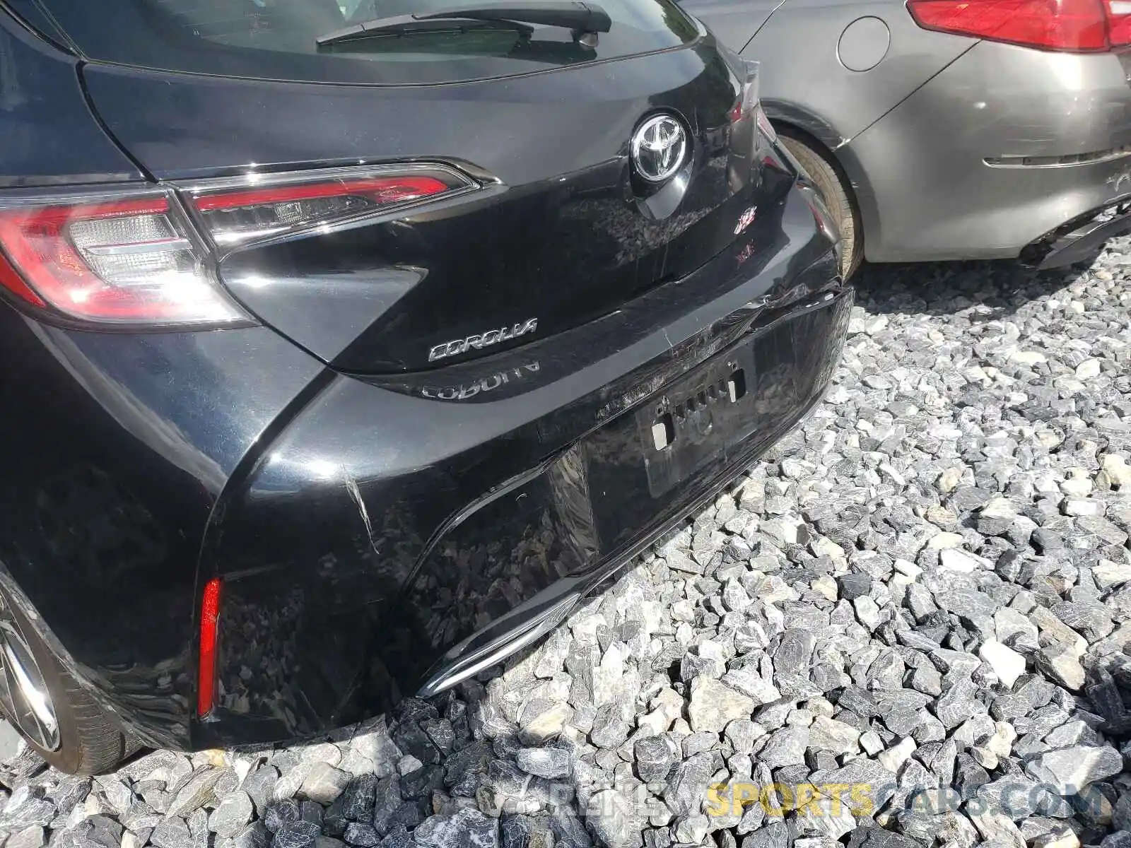 9 Photograph of a damaged car JTNK4RBE3K3025014 TOYOTA COROLLA 2019