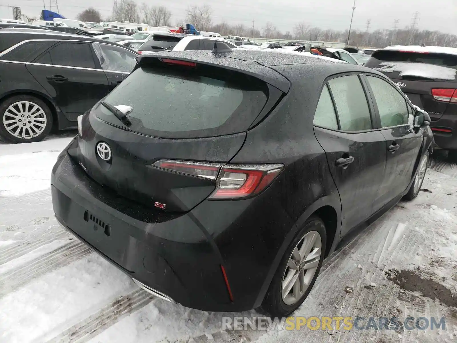 4 Photograph of a damaged car JTNK4RBE3K3035591 TOYOTA COROLLA 2019