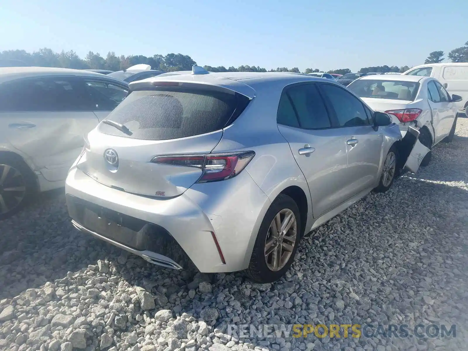 4 Photograph of a damaged car JTNK4RBE3K3038362 TOYOTA COROLLA 2019