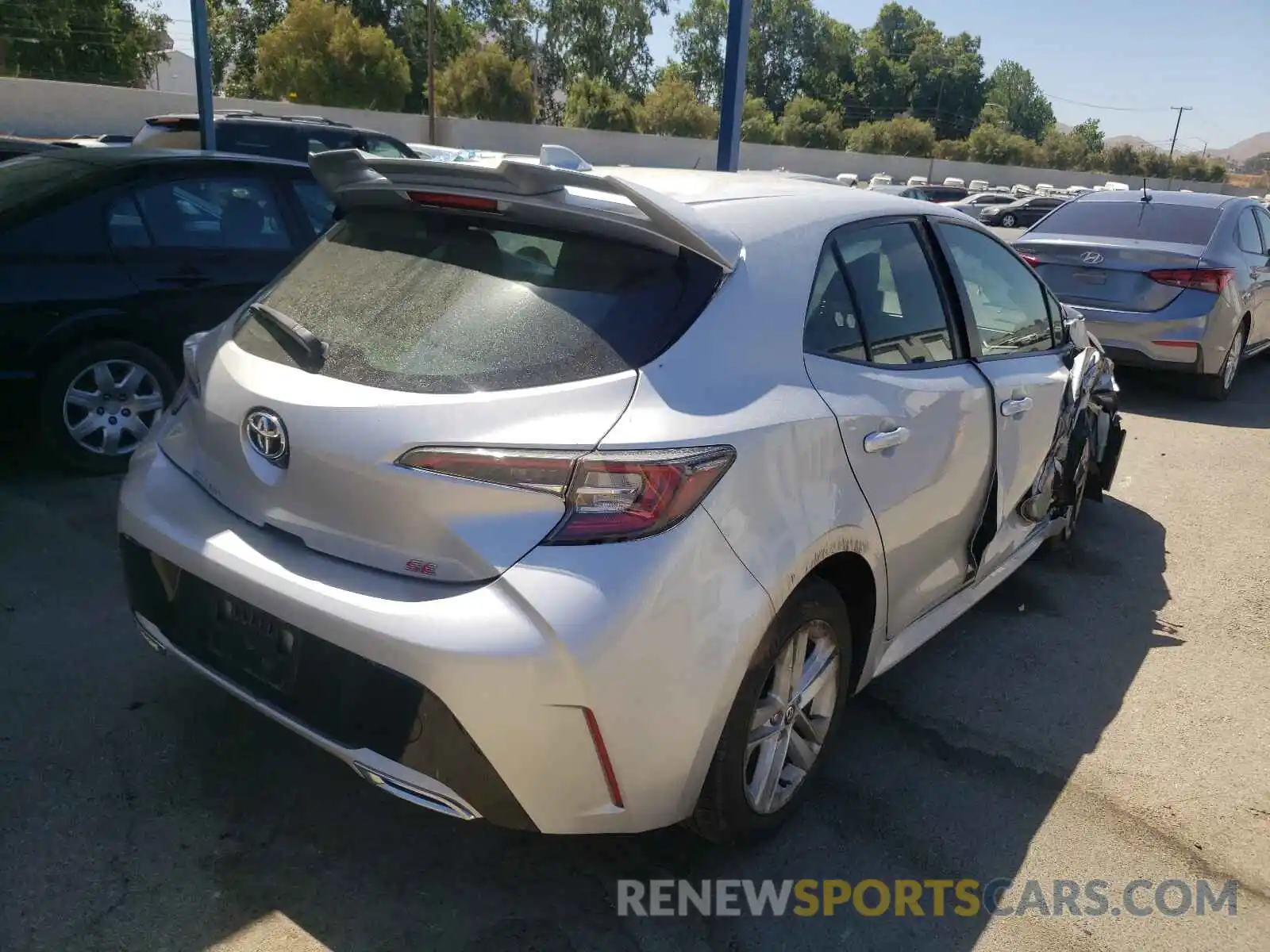 4 Photograph of a damaged car JTNK4RBE3K3039298 TOYOTA COROLLA 2019