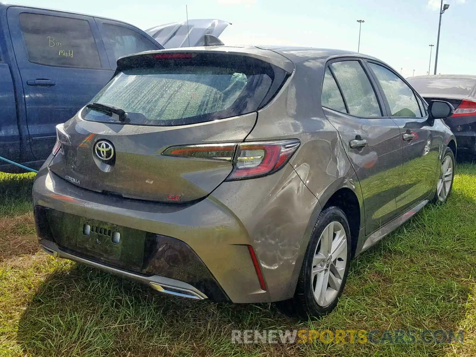 4 Photograph of a damaged car JTNK4RBE3K3045571 TOYOTA COROLLA 2019