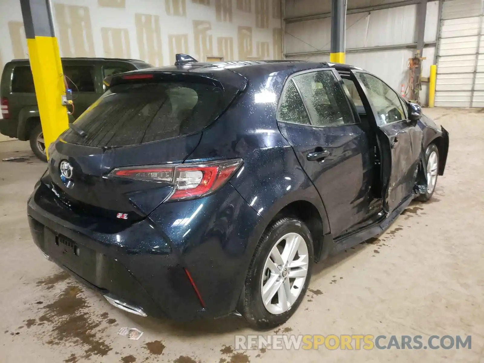 4 Photograph of a damaged car JTNK4RBE3K3051368 TOYOTA COROLLA 2019