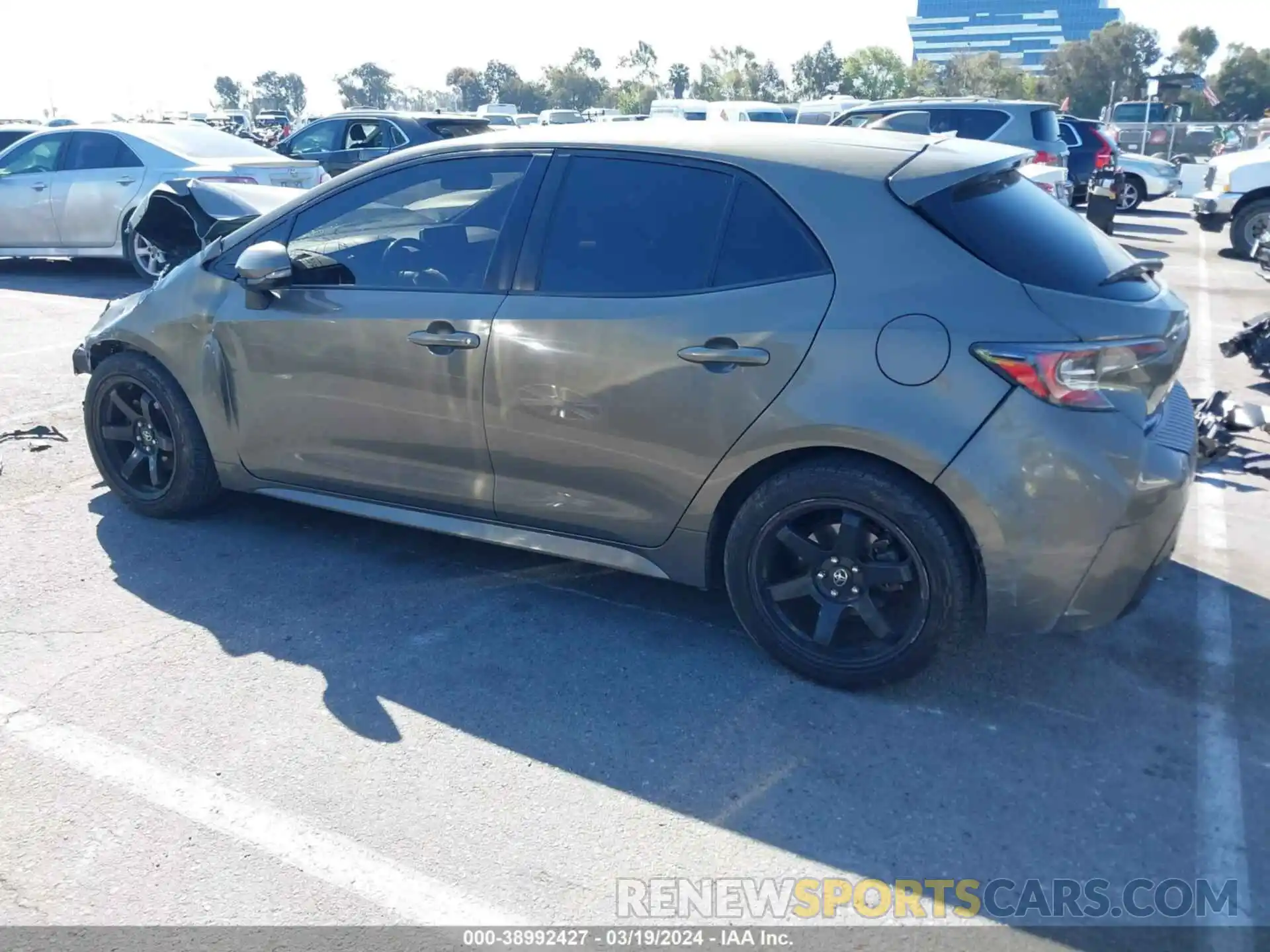 14 Photograph of a damaged car JTNK4RBE3K3061981 TOYOTA COROLLA 2019