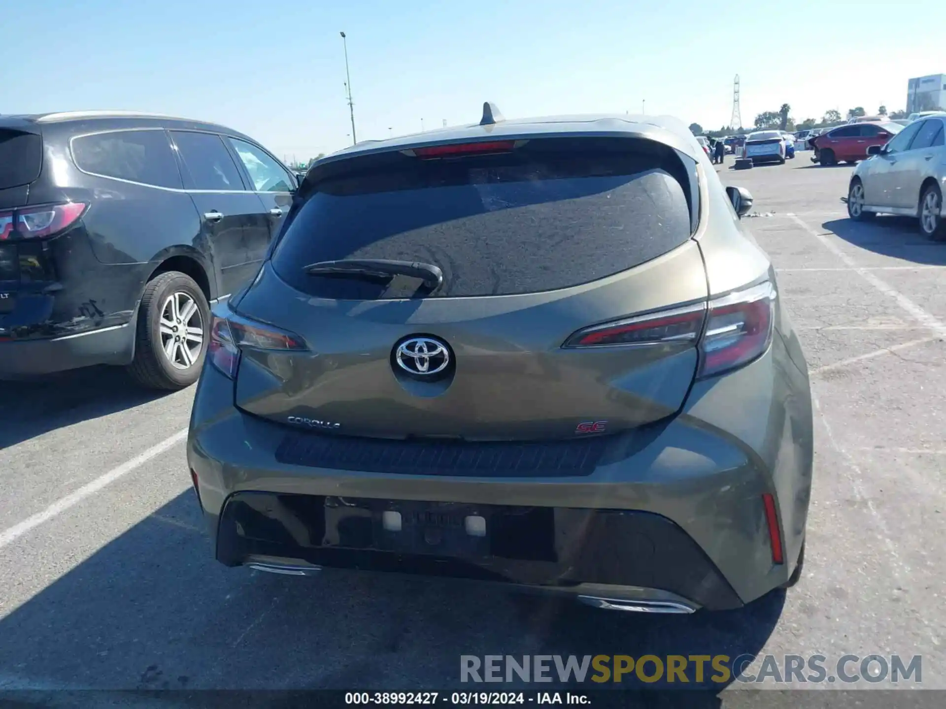 16 Photograph of a damaged car JTNK4RBE3K3061981 TOYOTA COROLLA 2019