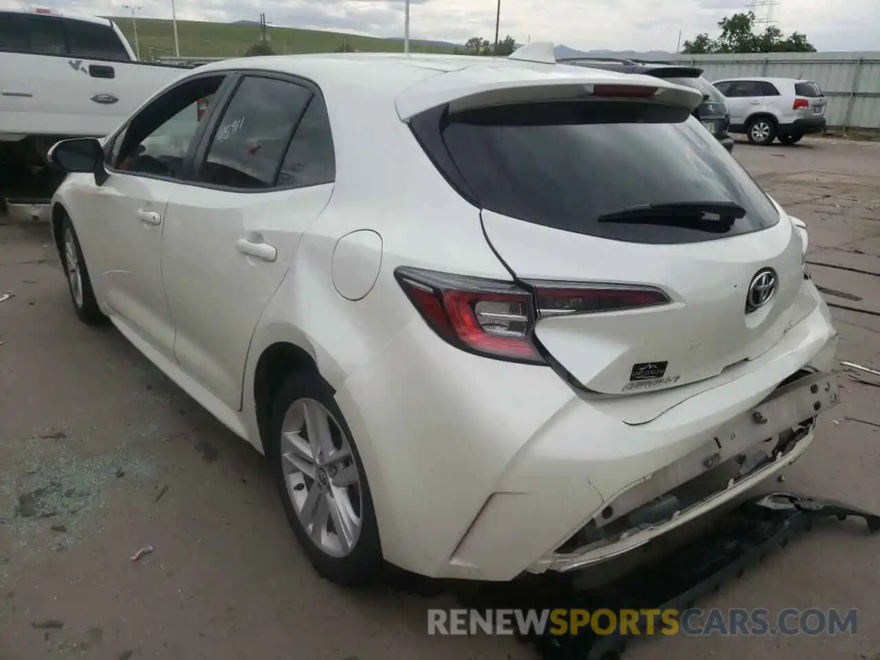 3 Photograph of a damaged car JTNK4RBE5K3019702 TOYOTA COROLLA 2019