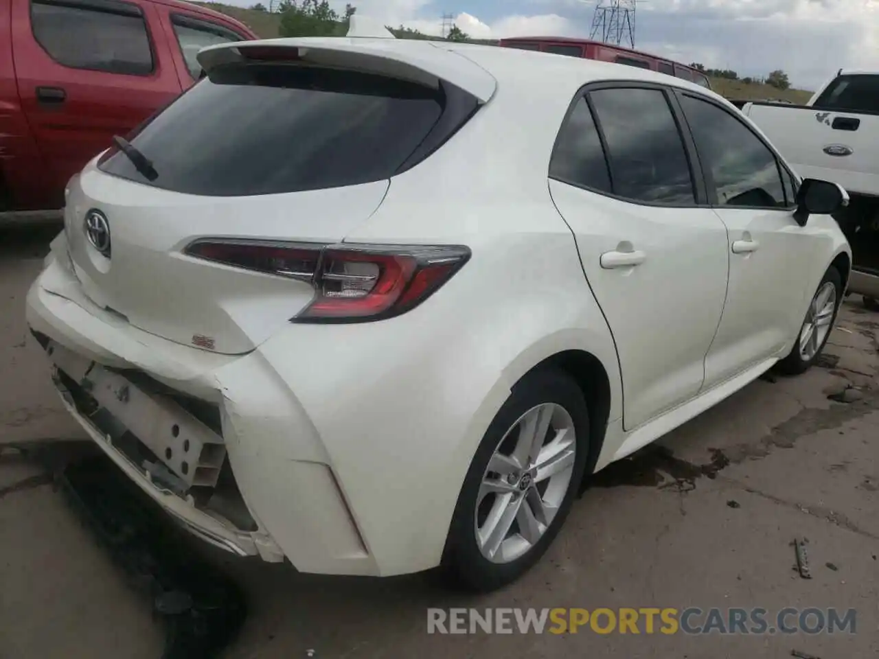 4 Photograph of a damaged car JTNK4RBE5K3019702 TOYOTA COROLLA 2019