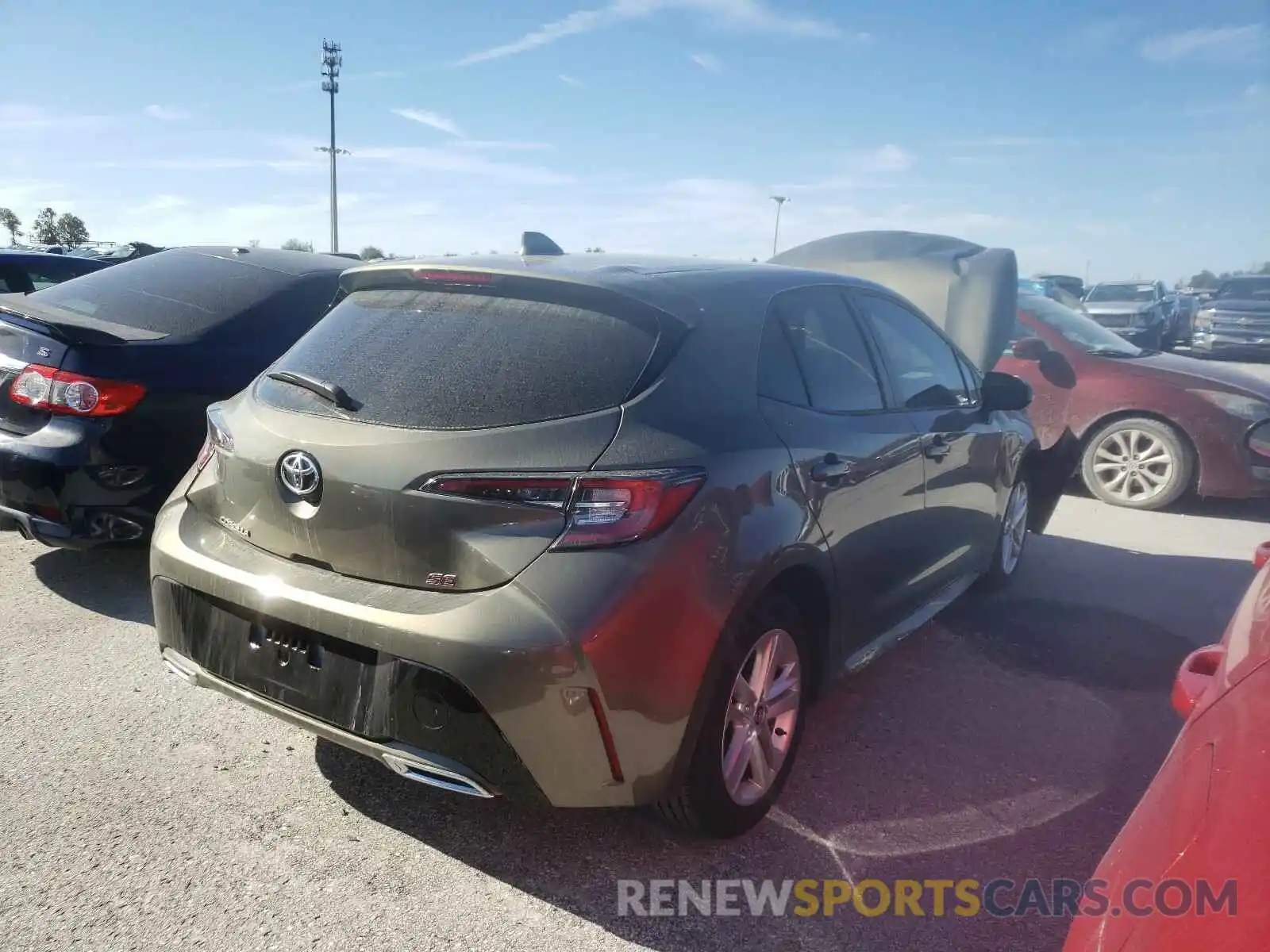 4 Photograph of a damaged car JTNK4RBE5K3037049 TOYOTA COROLLA 2019