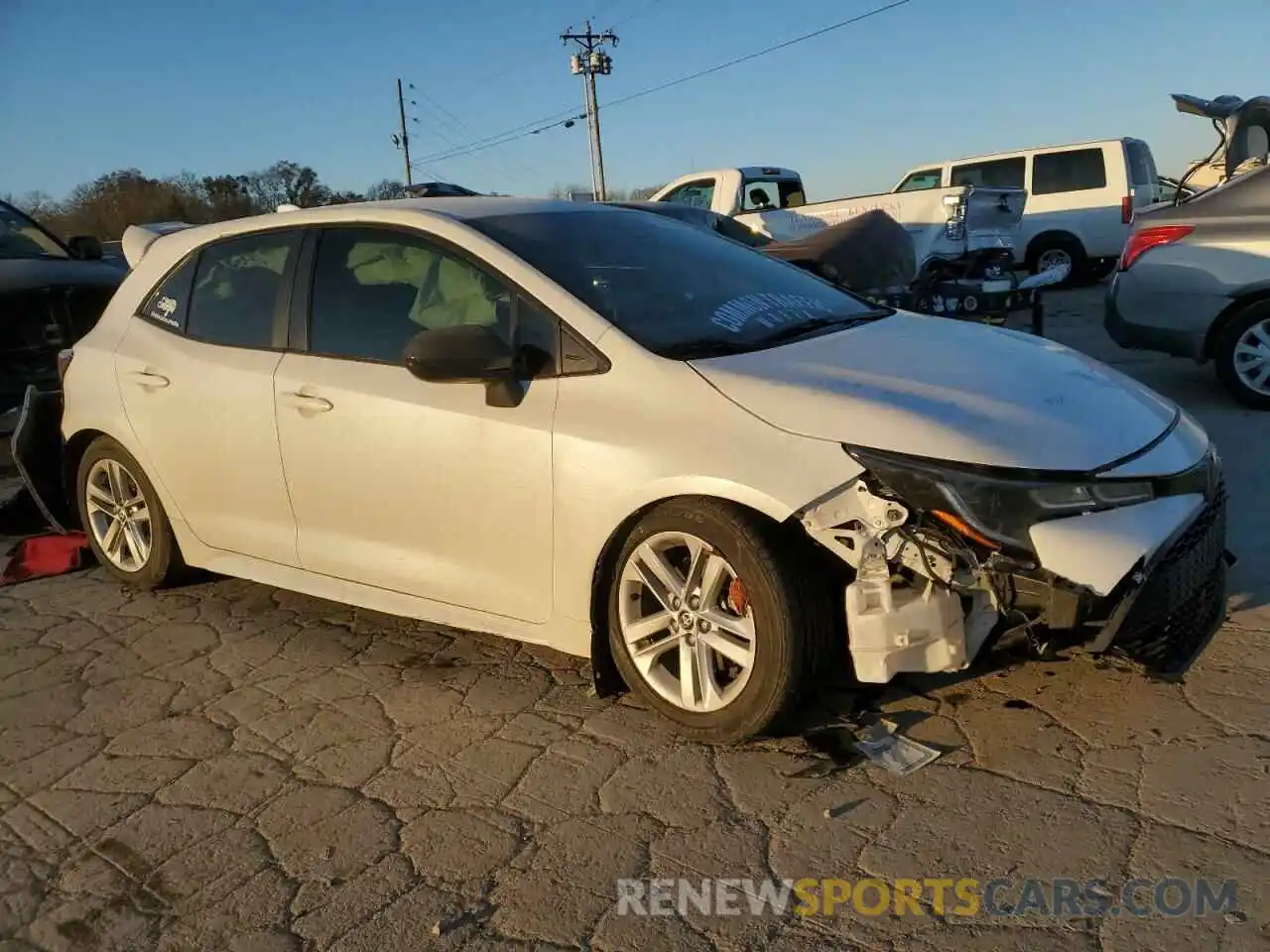 4 Photograph of a damaged car JTNK4RBE5K3061688 TOYOTA COROLLA 2019