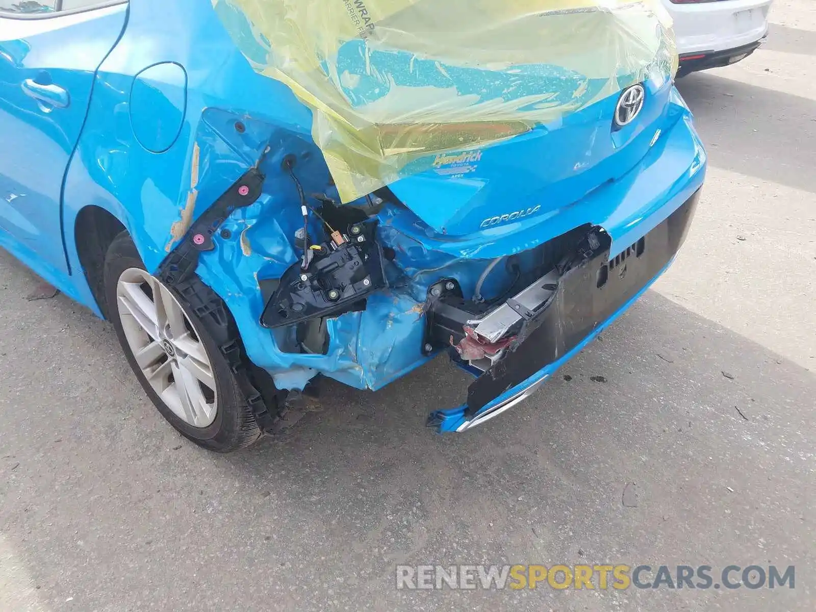 9 Photograph of a damaged car JTNK4RBE6K3011642 TOYOTA COROLLA 2019