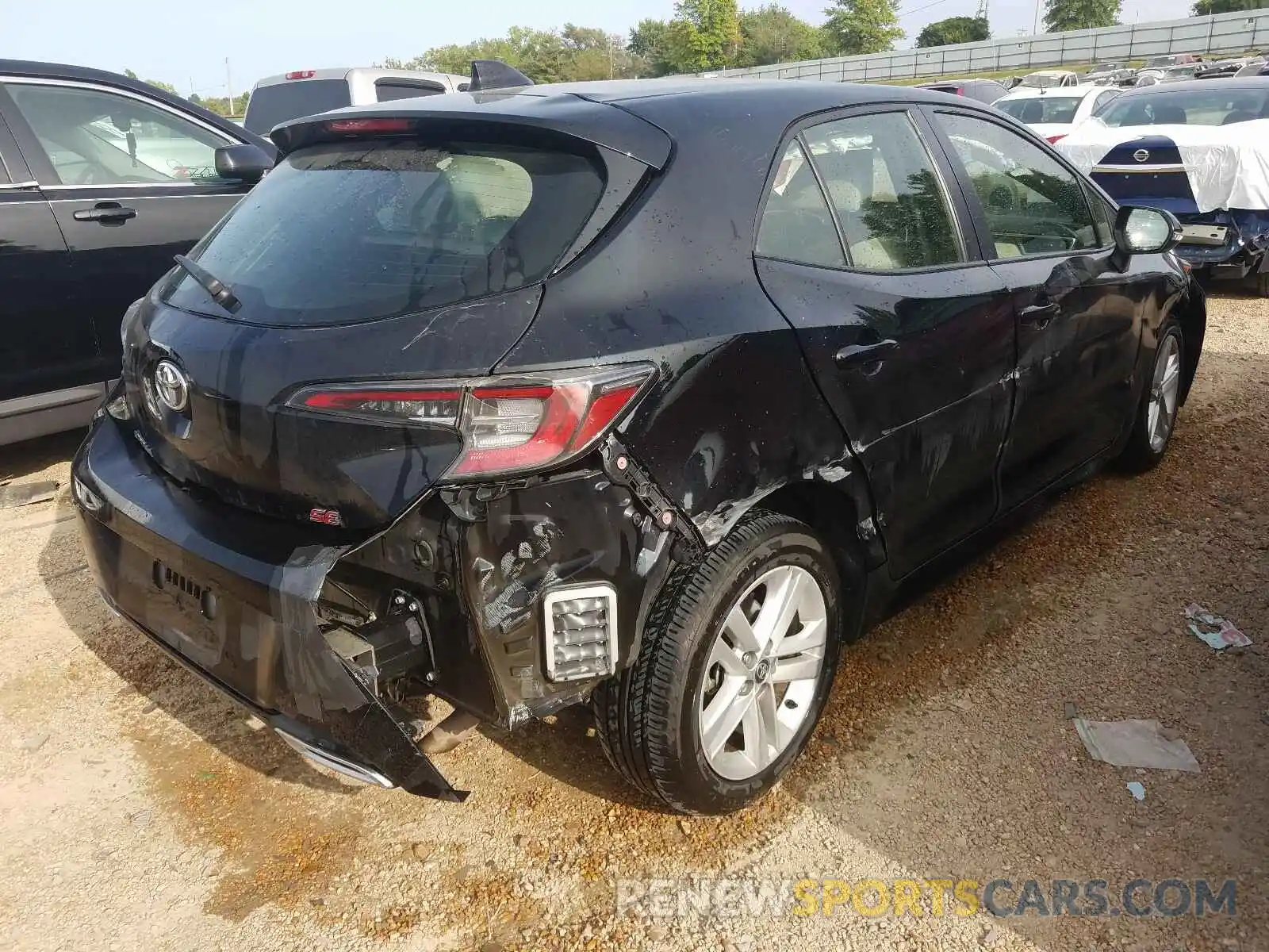 4 Photograph of a damaged car JTNK4RBE6K3028246 TOYOTA COROLLA 2019