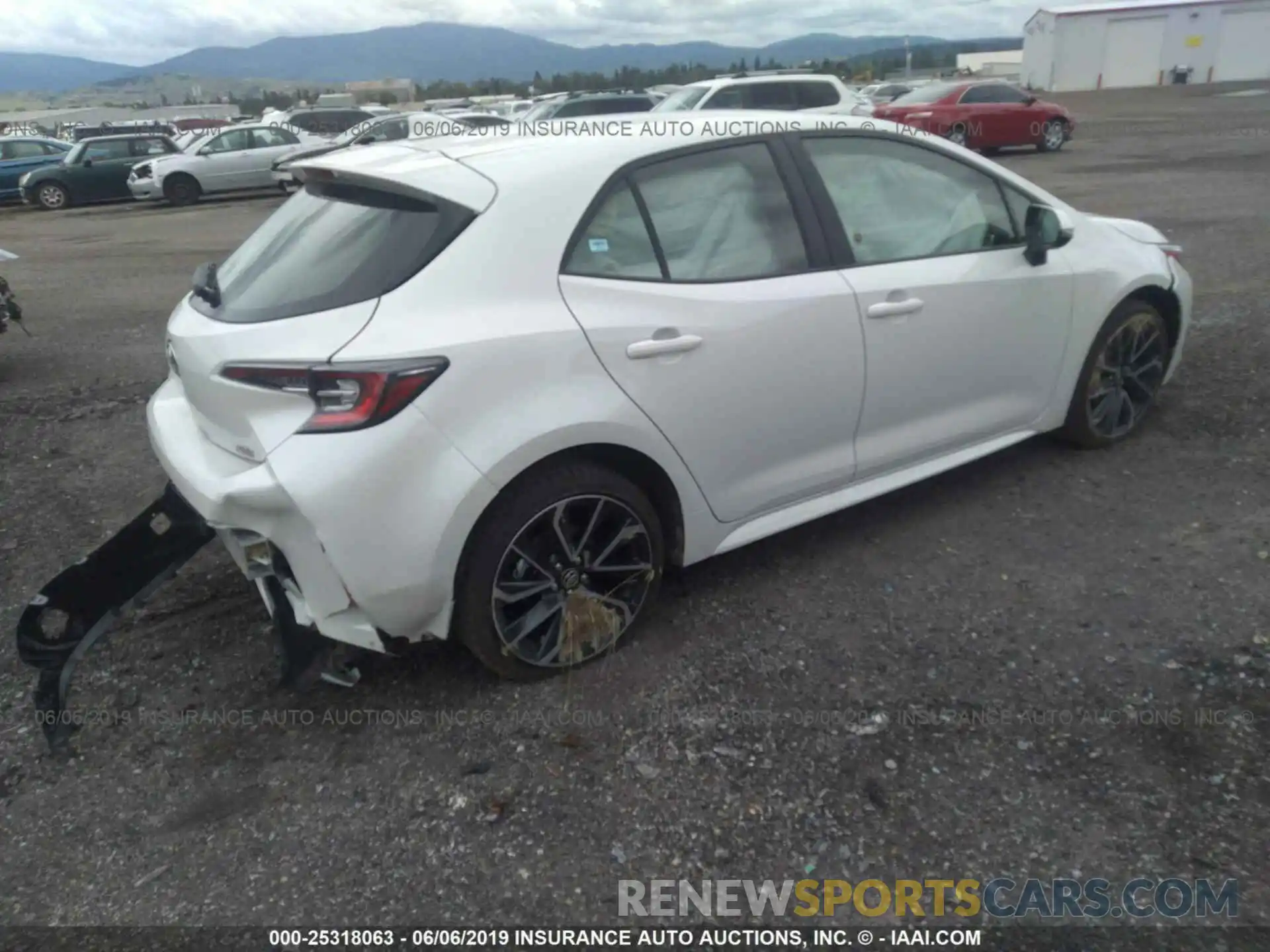 4 Photograph of a damaged car JTNK4RBE6K3051106 TOYOTA COROLLA 2019