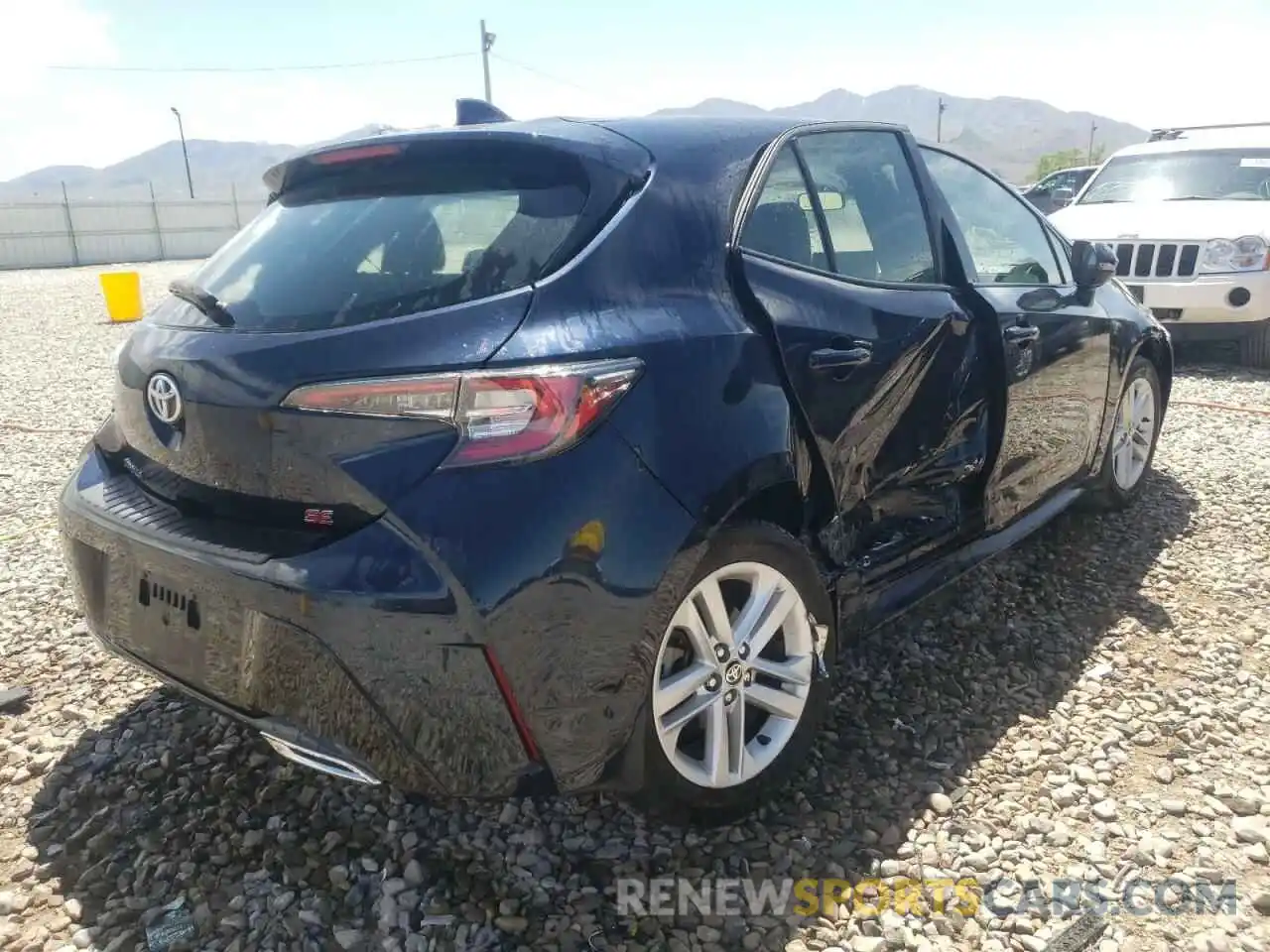 4 Photograph of a damaged car JTNK4RBE6K3055057 TOYOTA COROLLA 2019