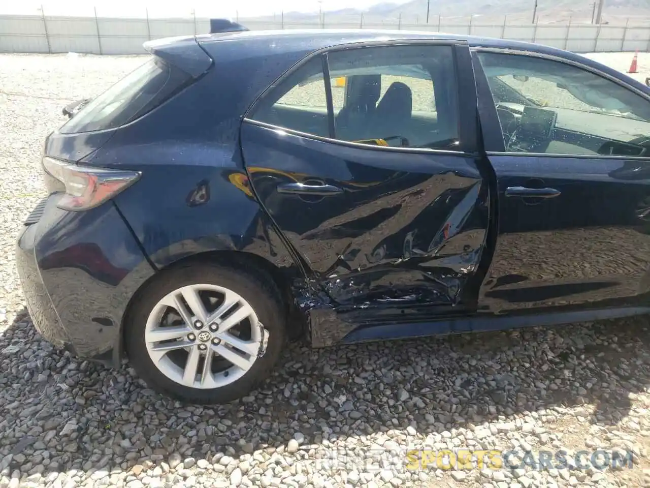 9 Photograph of a damaged car JTNK4RBE6K3055057 TOYOTA COROLLA 2019