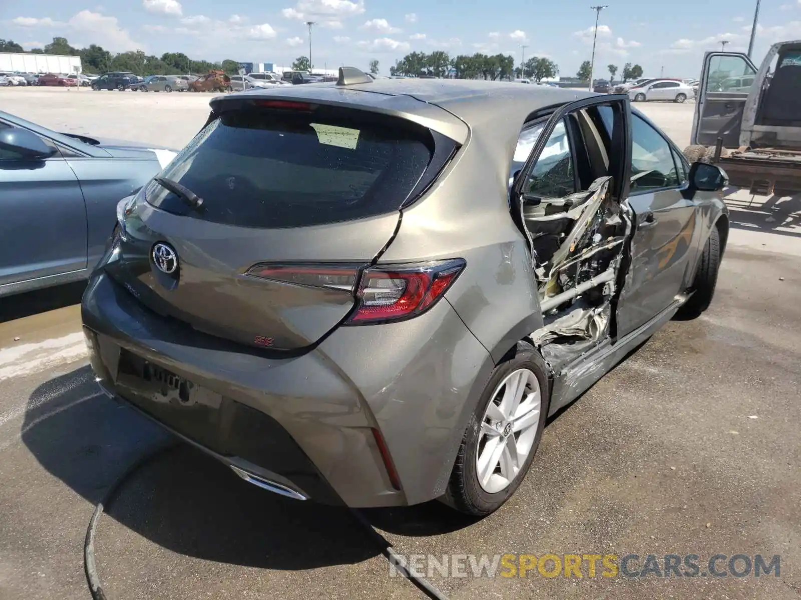 4 Photograph of a damaged car JTNK4RBE6K3058010 TOYOTA COROLLA 2019