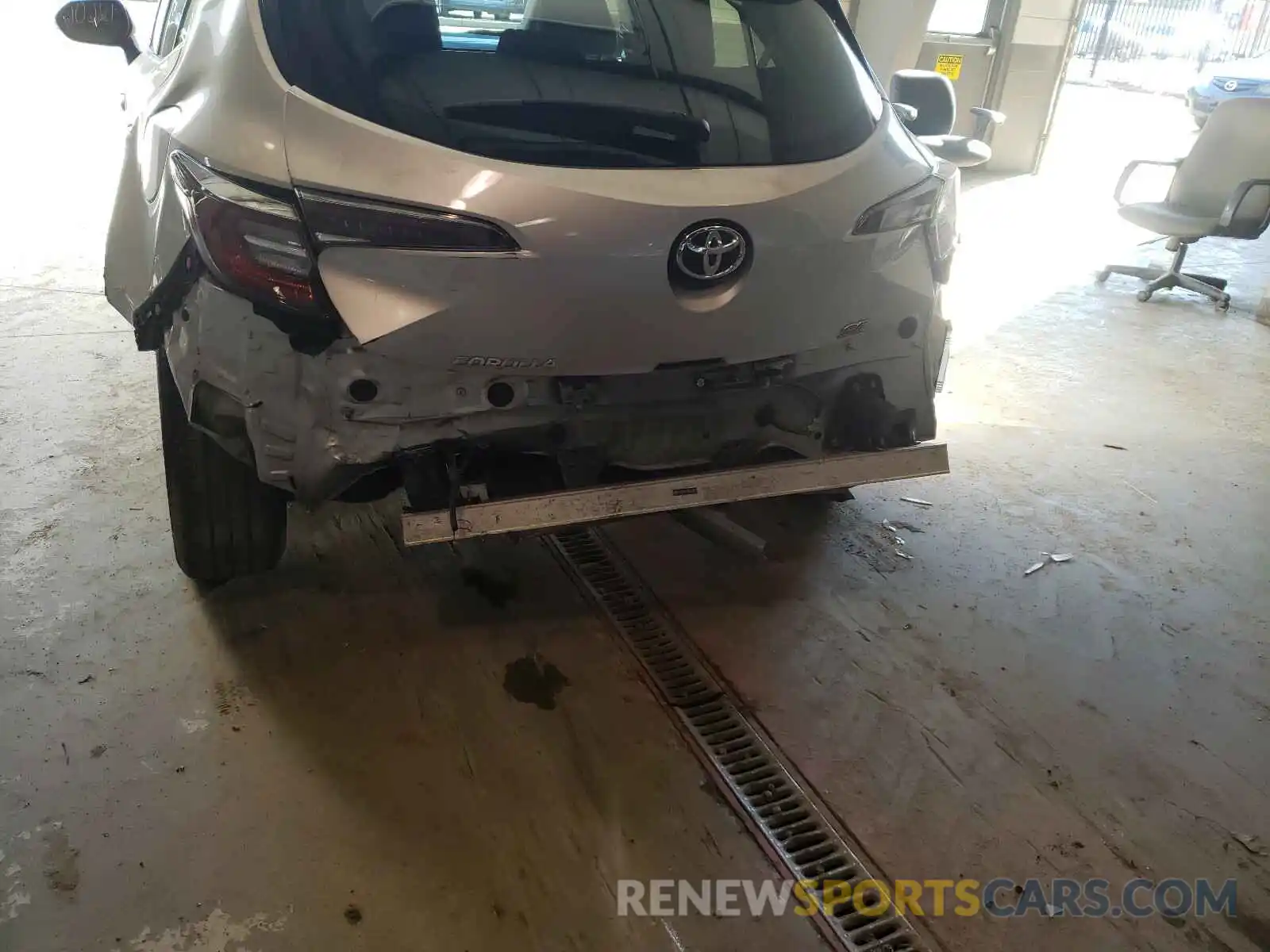 9 Photograph of a damaged car JTNK4RBE7K3028353 TOYOTA COROLLA 2019