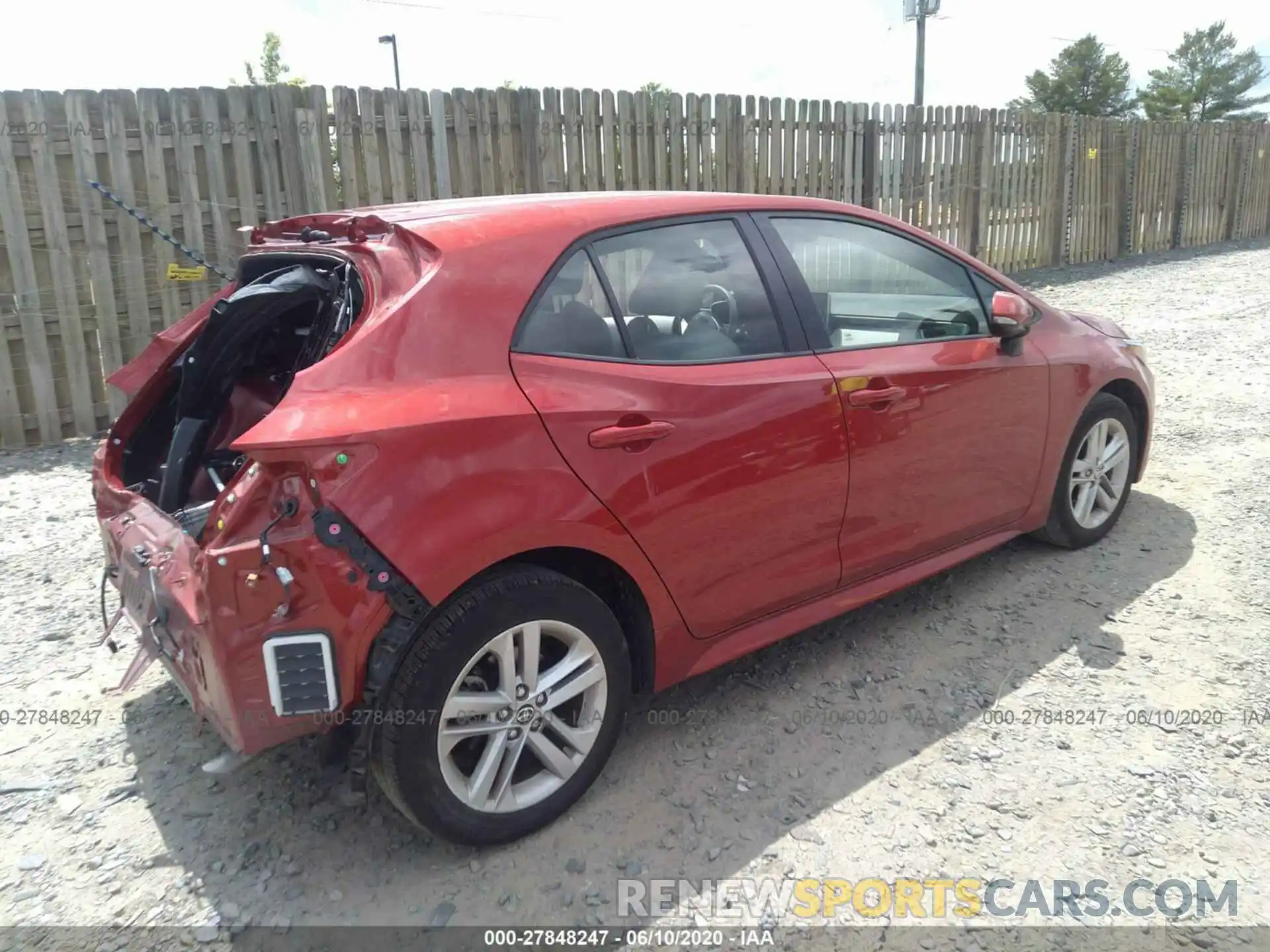 4 Photograph of a damaged car JTNK4RBE7K3046819 TOYOTA COROLLA 2019