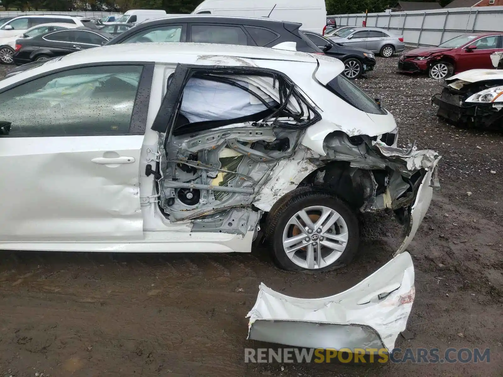 9 Photograph of a damaged car JTNK4RBE7K3056136 TOYOTA COROLLA 2019