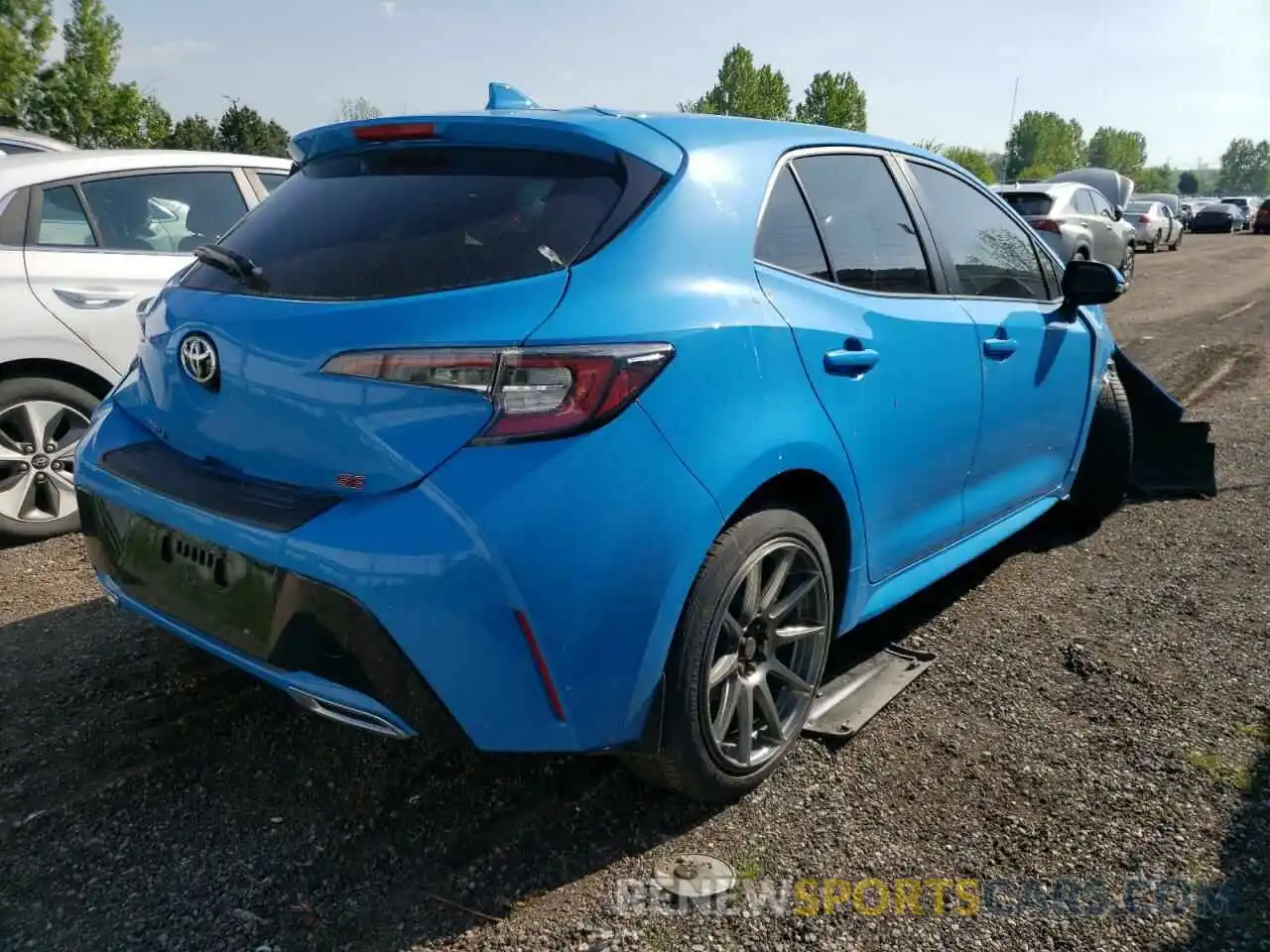 4 Photograph of a damaged car JTNK4RBE7K3064530 TOYOTA COROLLA 2019