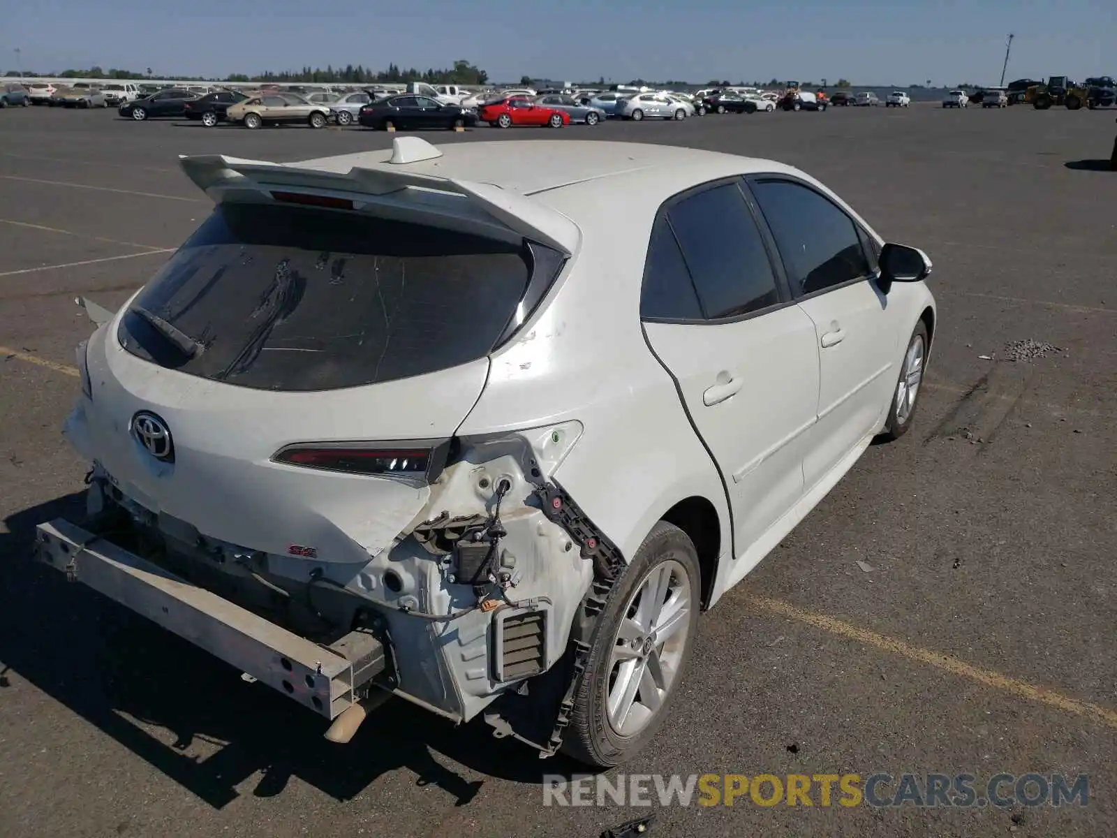 4 Photograph of a damaged car JTNK4RBE8K3009195 TOYOTA COROLLA 2019