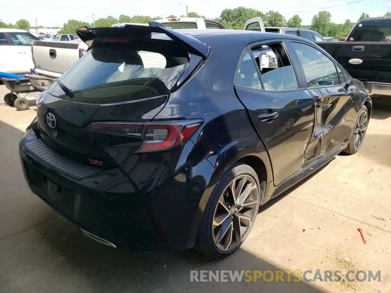 4 Photograph of a damaged car JTNK4RBE8K3014848 TOYOTA COROLLA 2019