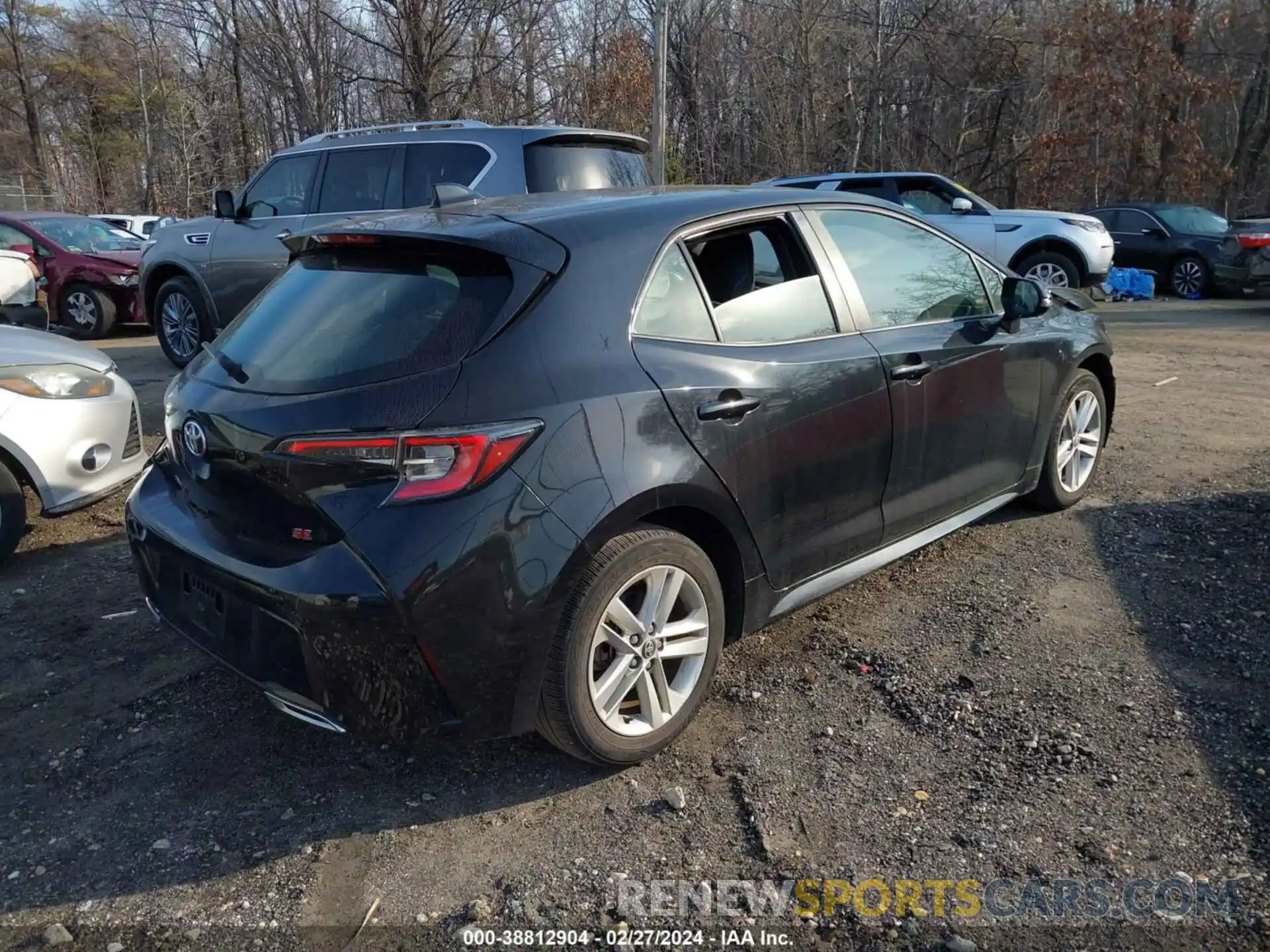 4 Photograph of a damaged car JTNK4RBE8K3019905 TOYOTA COROLLA 2019