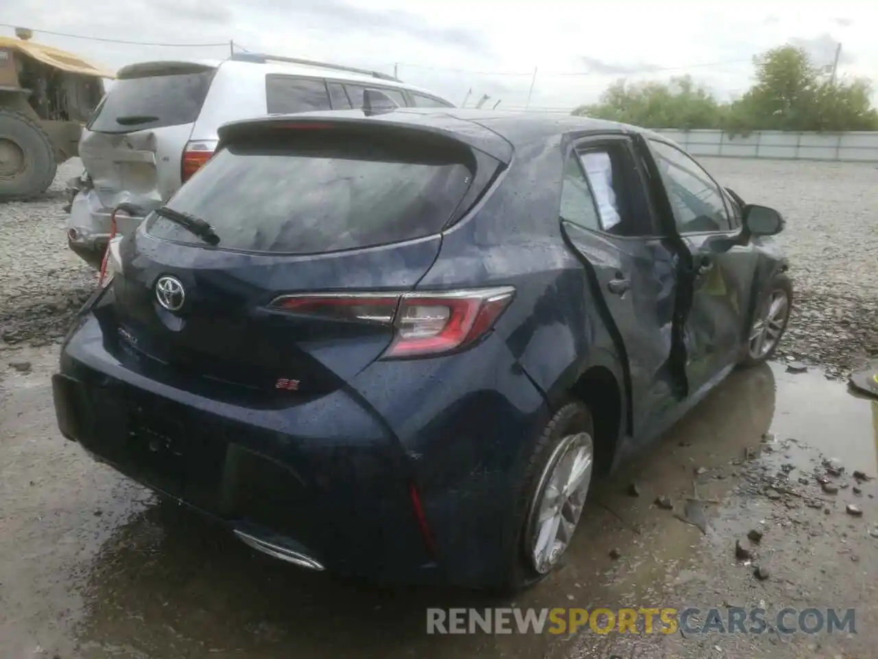 4 Photograph of a damaged car JTNK4RBE8K3049826 TOYOTA COROLLA 2019