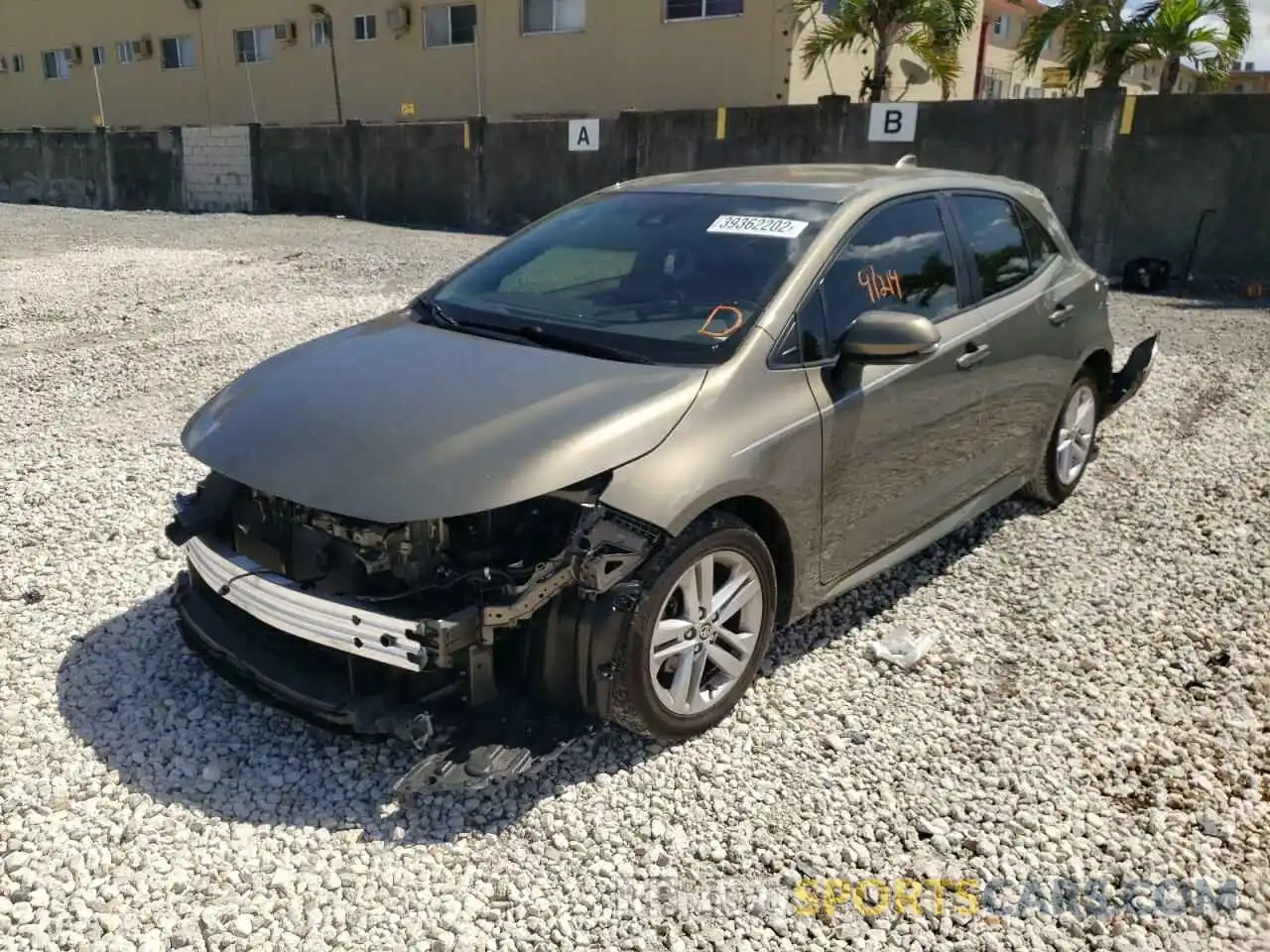 2 Photograph of a damaged car JTNK4RBE8K3052158 TOYOTA COROLLA 2019