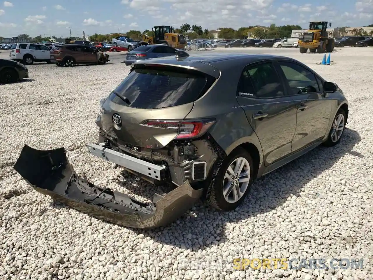 4 Photograph of a damaged car JTNK4RBE8K3052158 TOYOTA COROLLA 2019