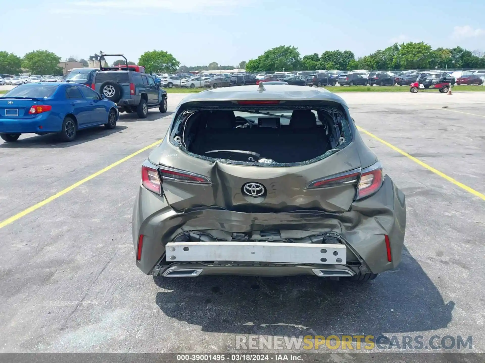 16 Photograph of a damaged car JTNK4RBE8K3058901 TOYOTA COROLLA 2019