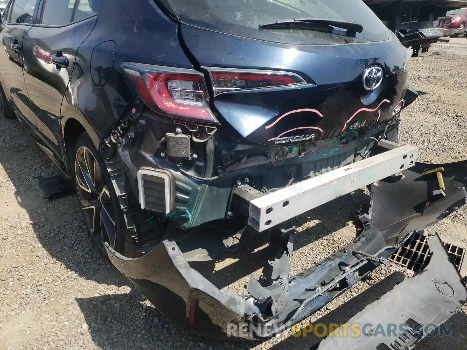 9 Photograph of a damaged car JTNK4RBE9K3024448 TOYOTA COROLLA 2019