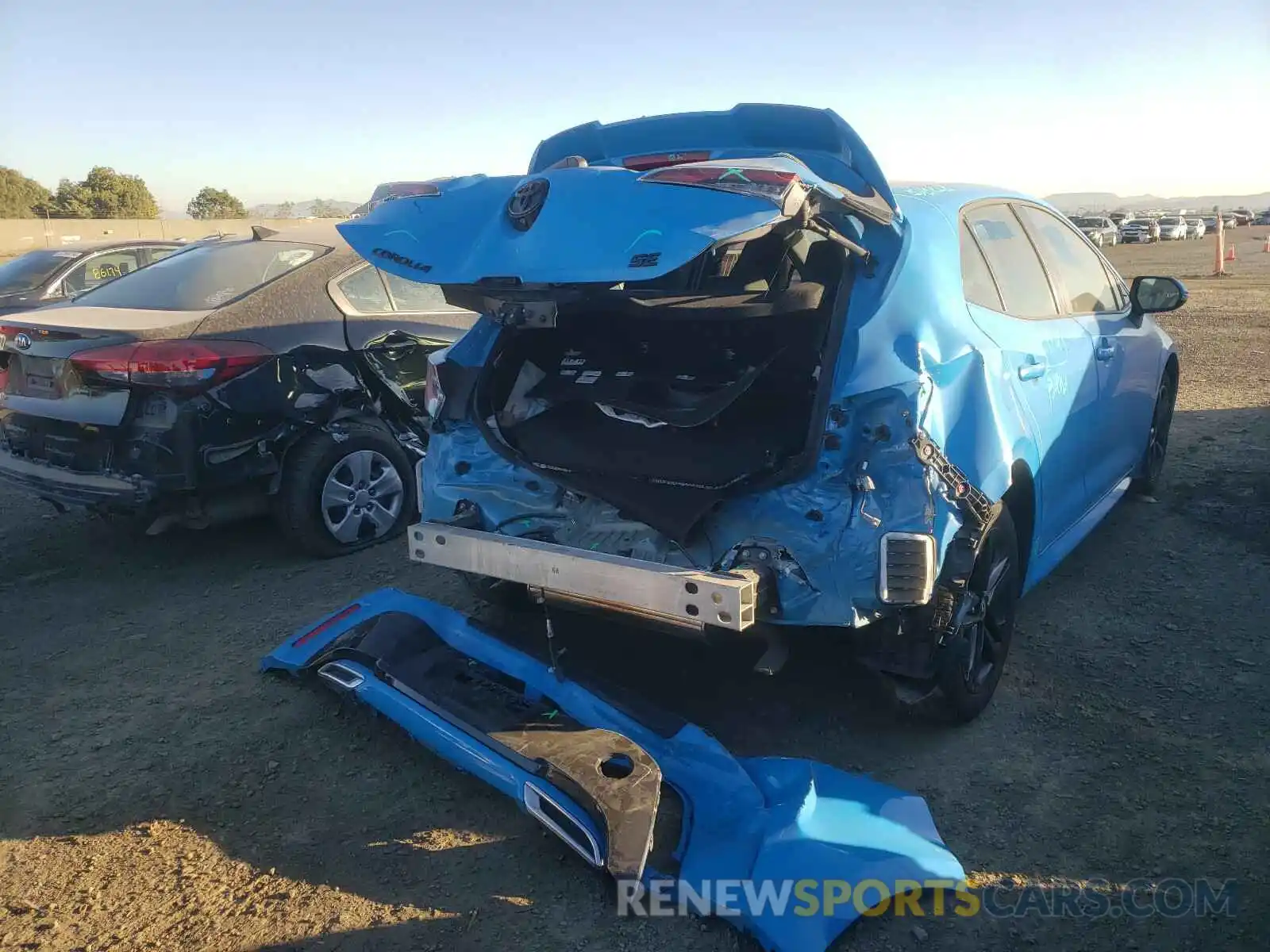 4 Photograph of a damaged car JTNK4RBE9K3028662 TOYOTA COROLLA 2019