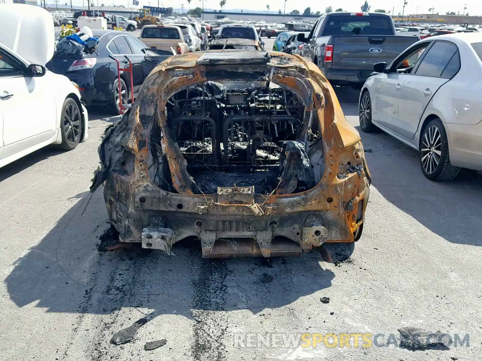 10 Фотография поврежденного автомобиля JTNK4RBE9K3042741 TOYOTA COROLLA 2019
