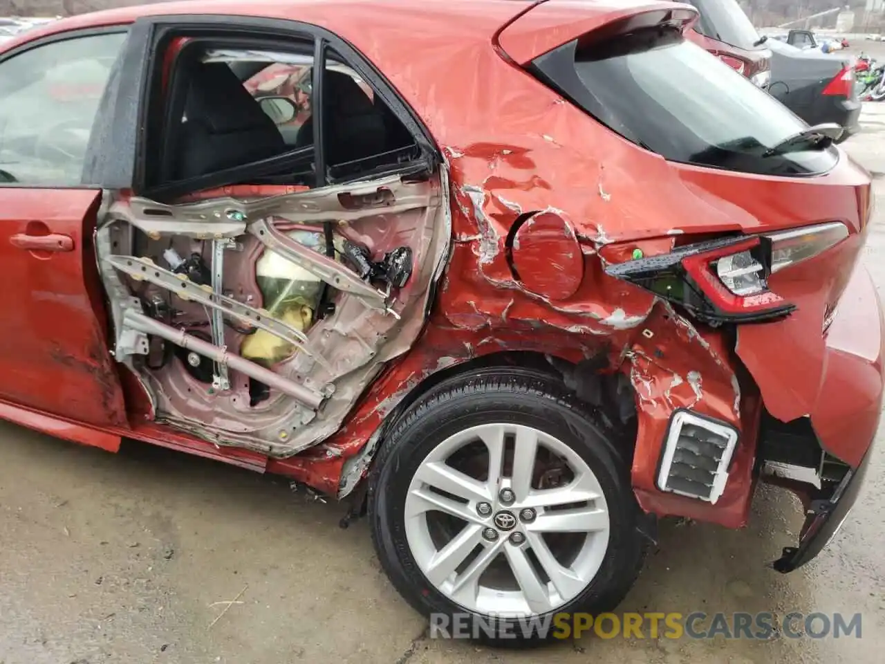 9 Photograph of a damaged car JTNK4RBE9K3045302 TOYOTA COROLLA 2019