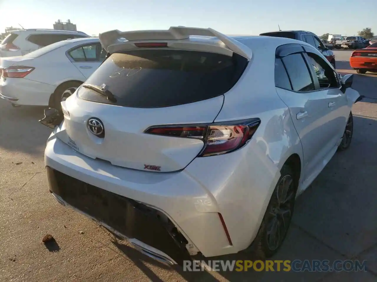 4 Photograph of a damaged car JTNK4RBE9K3046109 TOYOTA COROLLA 2019