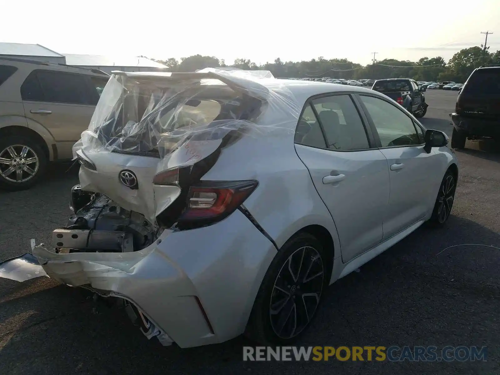 4 Photograph of a damaged car JTNK4RBEXK3048130 TOYOTA COROLLA 2019