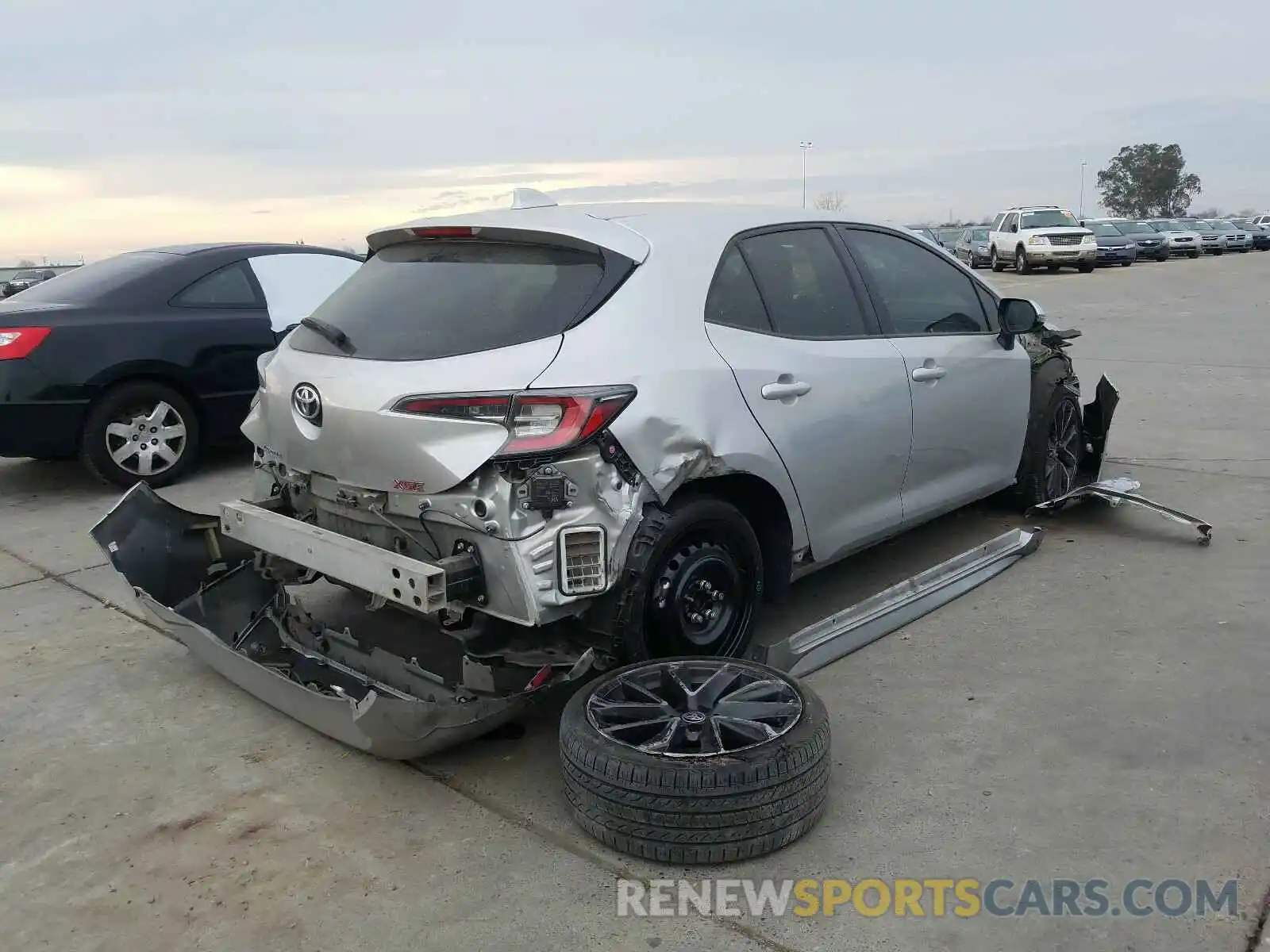 4 Photograph of a damaged car JTNK4RBEXK3051268 TOYOTA COROLLA 2019