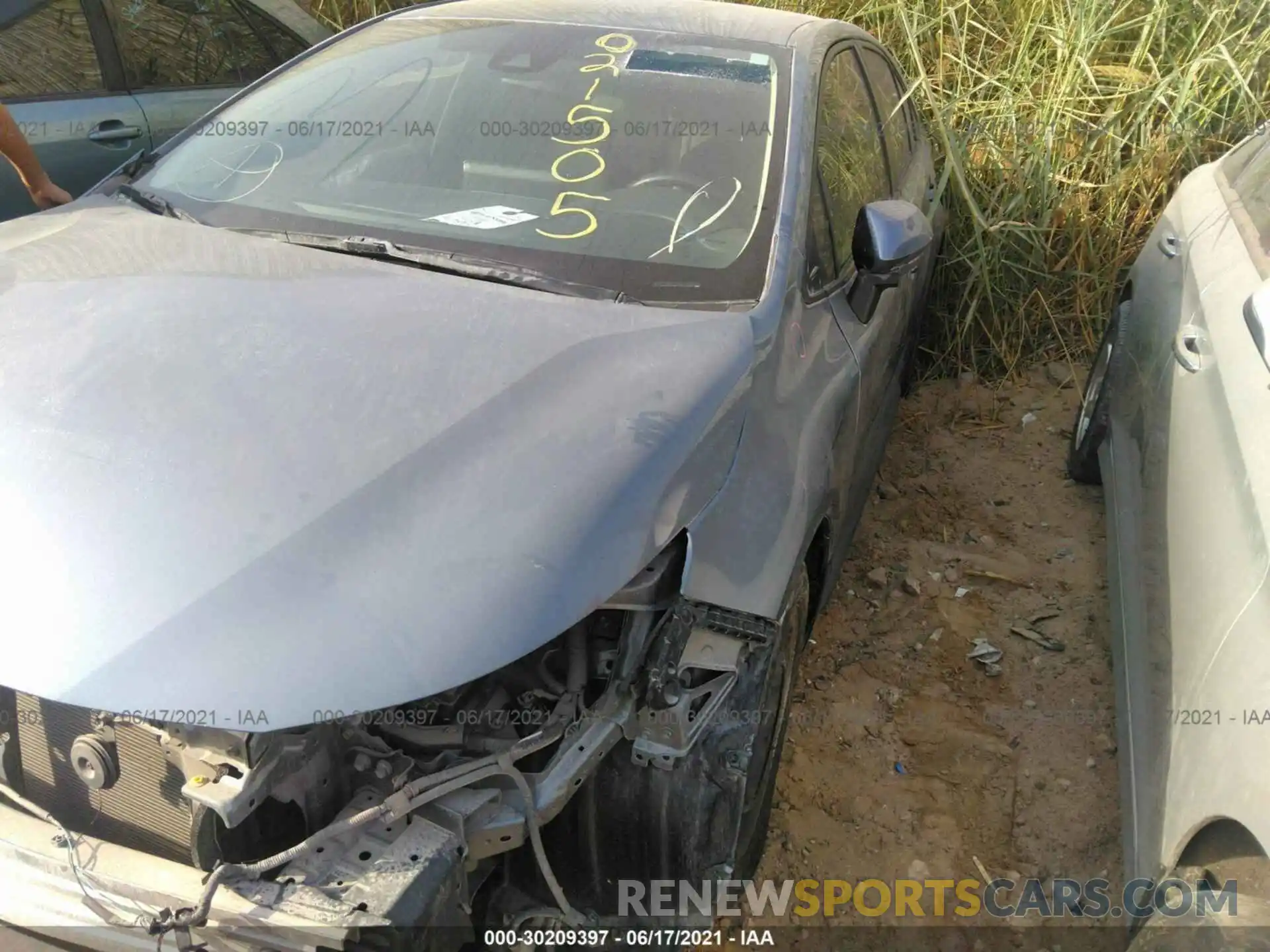 2 Photograph of a damaged car 00000000000021505 TOYOTA COROLLA 2020