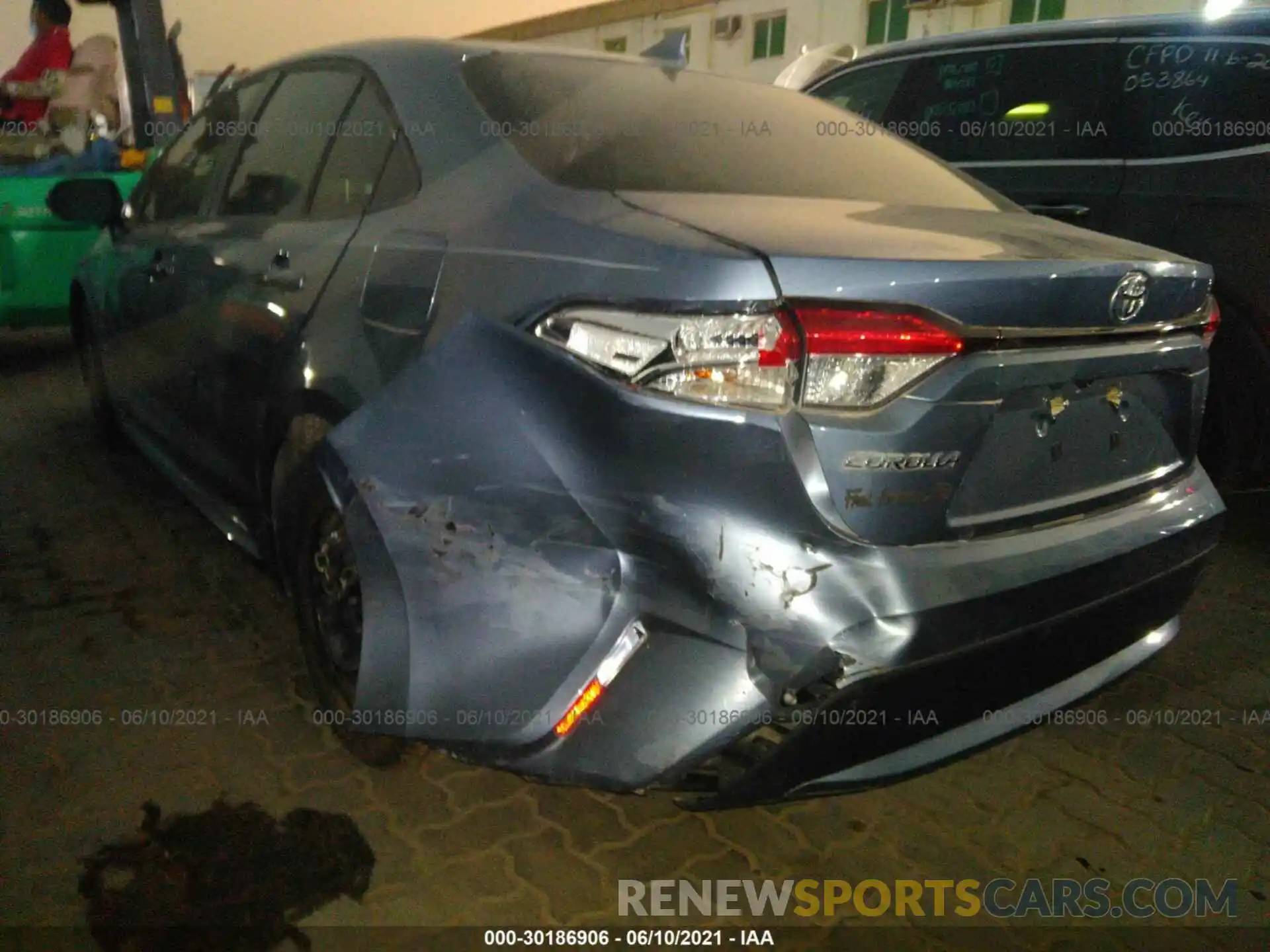 3 Photograph of a damaged car 00000000000054643 TOYOTA COROLLA 2020