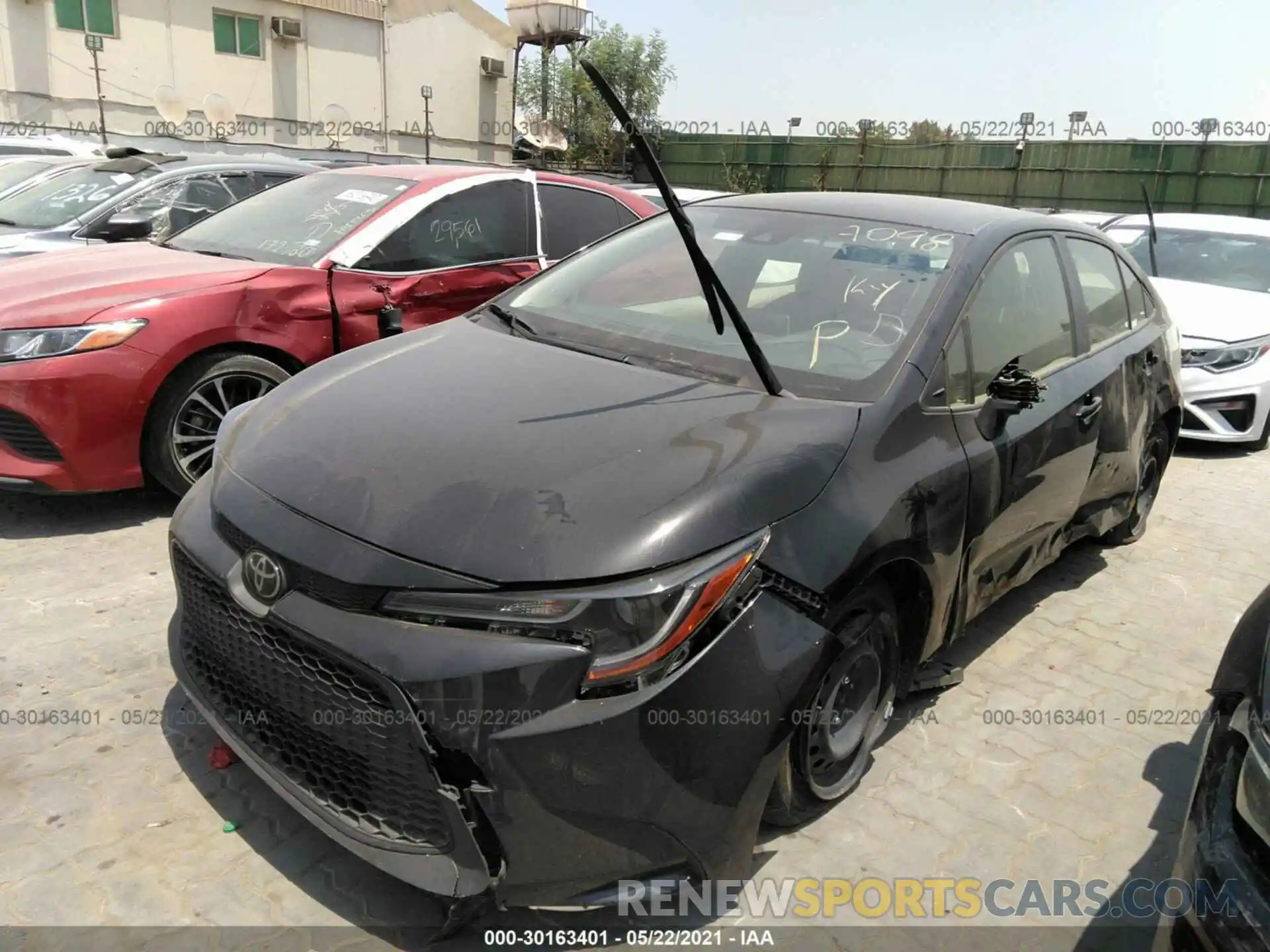 2 Photograph of a damaged car 00000000000057098 TOYOTA COROLLA 2020