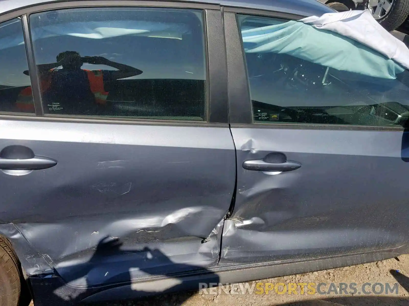 9 Photograph of a damaged car 5YFB4RBE0LP001931 TOYOTA COROLLA 2020