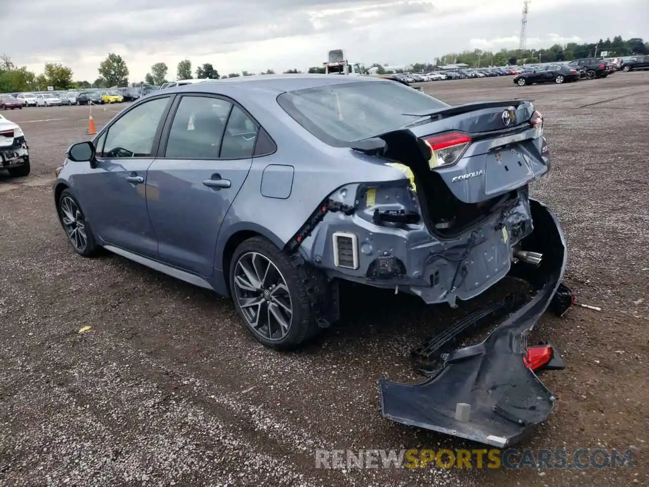 3 Photograph of a damaged car 5YFB4RBE1LP006443 TOYOTA COROLLA 2020