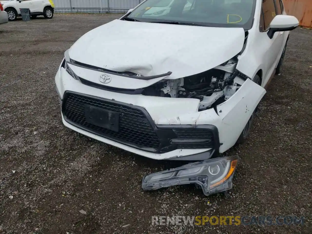 9 Photograph of a damaged car 5YFB4RBE2LP004961 TOYOTA COROLLA 2020