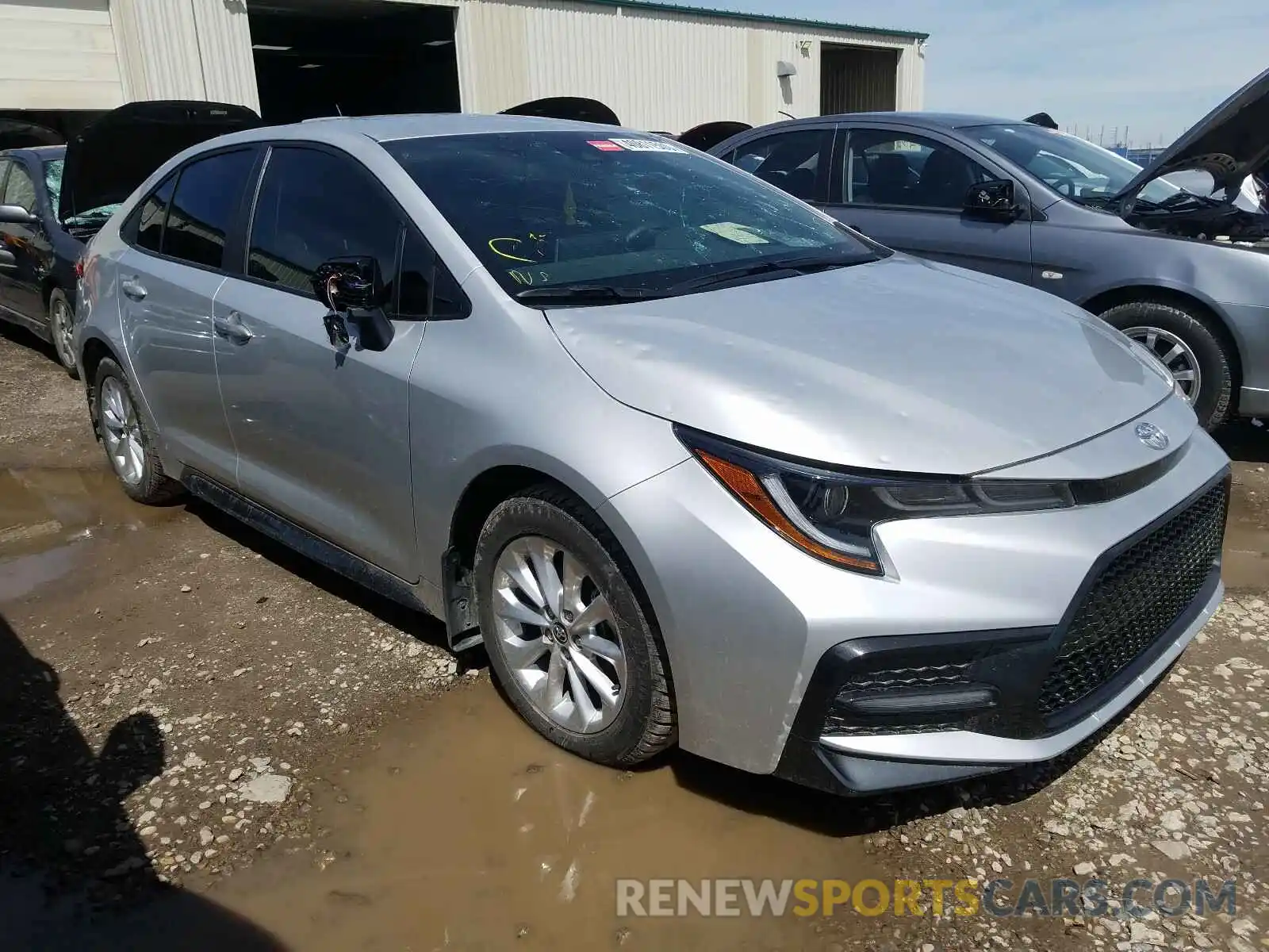 1 Photograph of a damaged car 5YFB4RBE3LP016388 TOYOTA COROLLA 2020