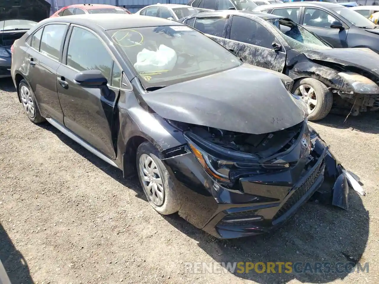 1 Photograph of a damaged car 5YFB4RBE4LP016805 TOYOTA COROLLA 2020