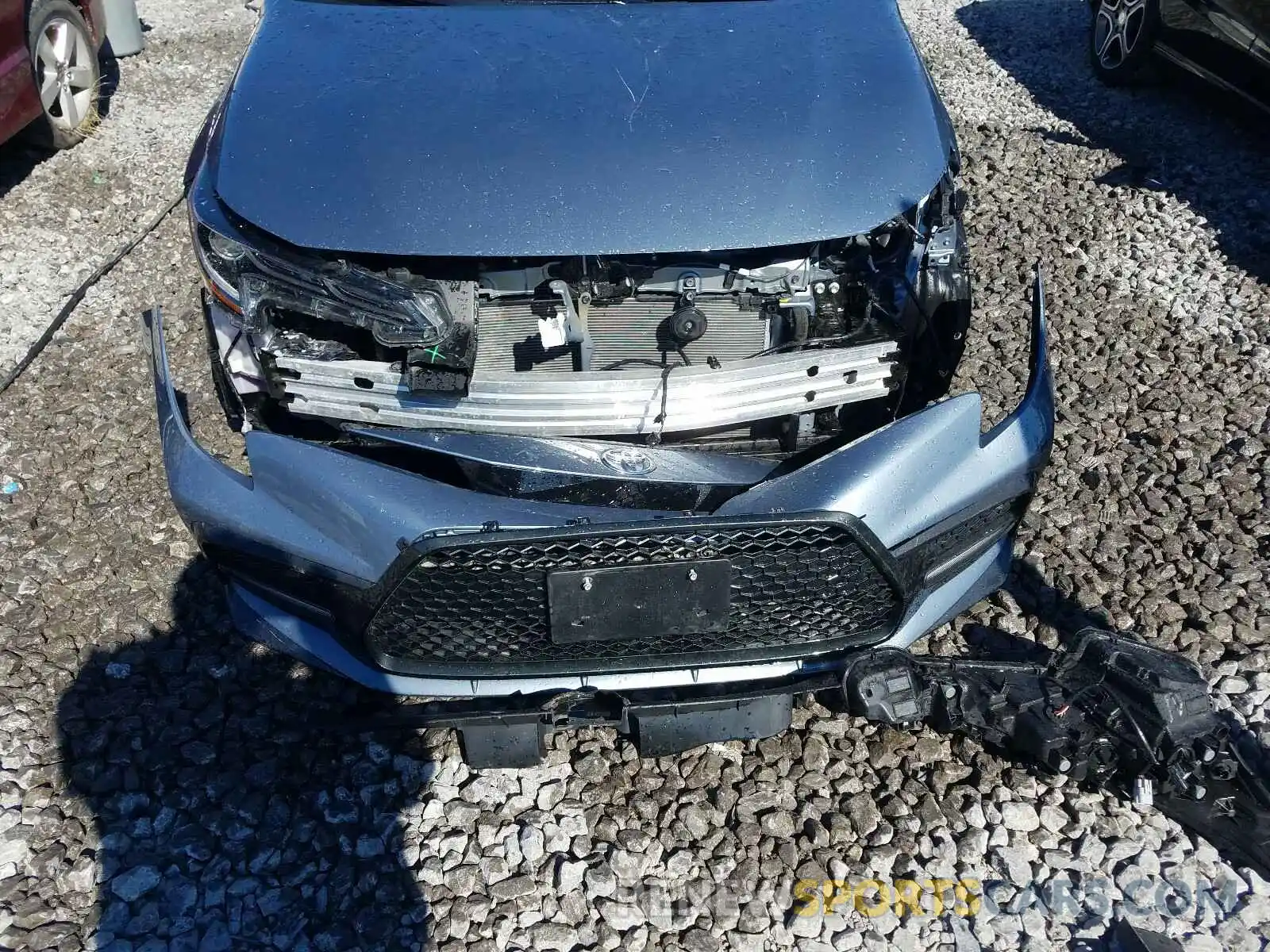 9 Photograph of a damaged car 5YFB4RBE5LP020278 TOYOTA COROLLA 2020